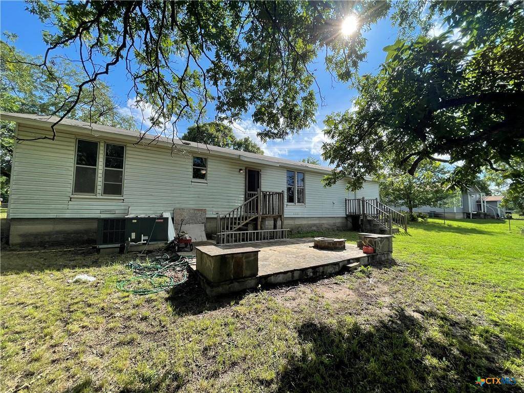 1127 Nix RD, Lampasas, TX 76550