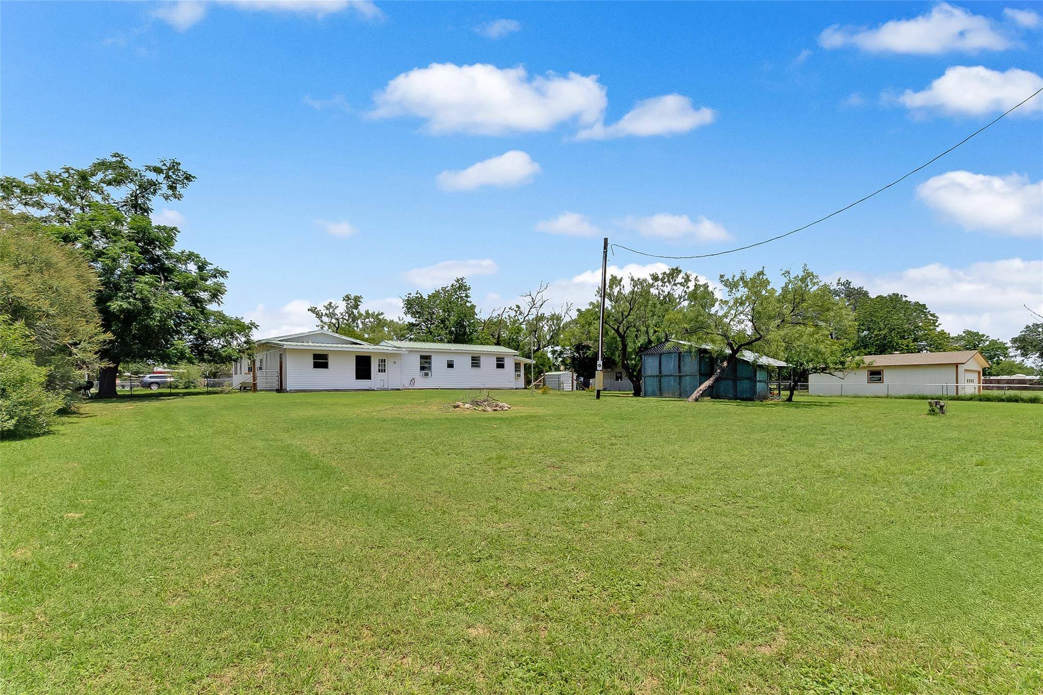 222 Bluebonnet DR, Marble Falls, TX 78654