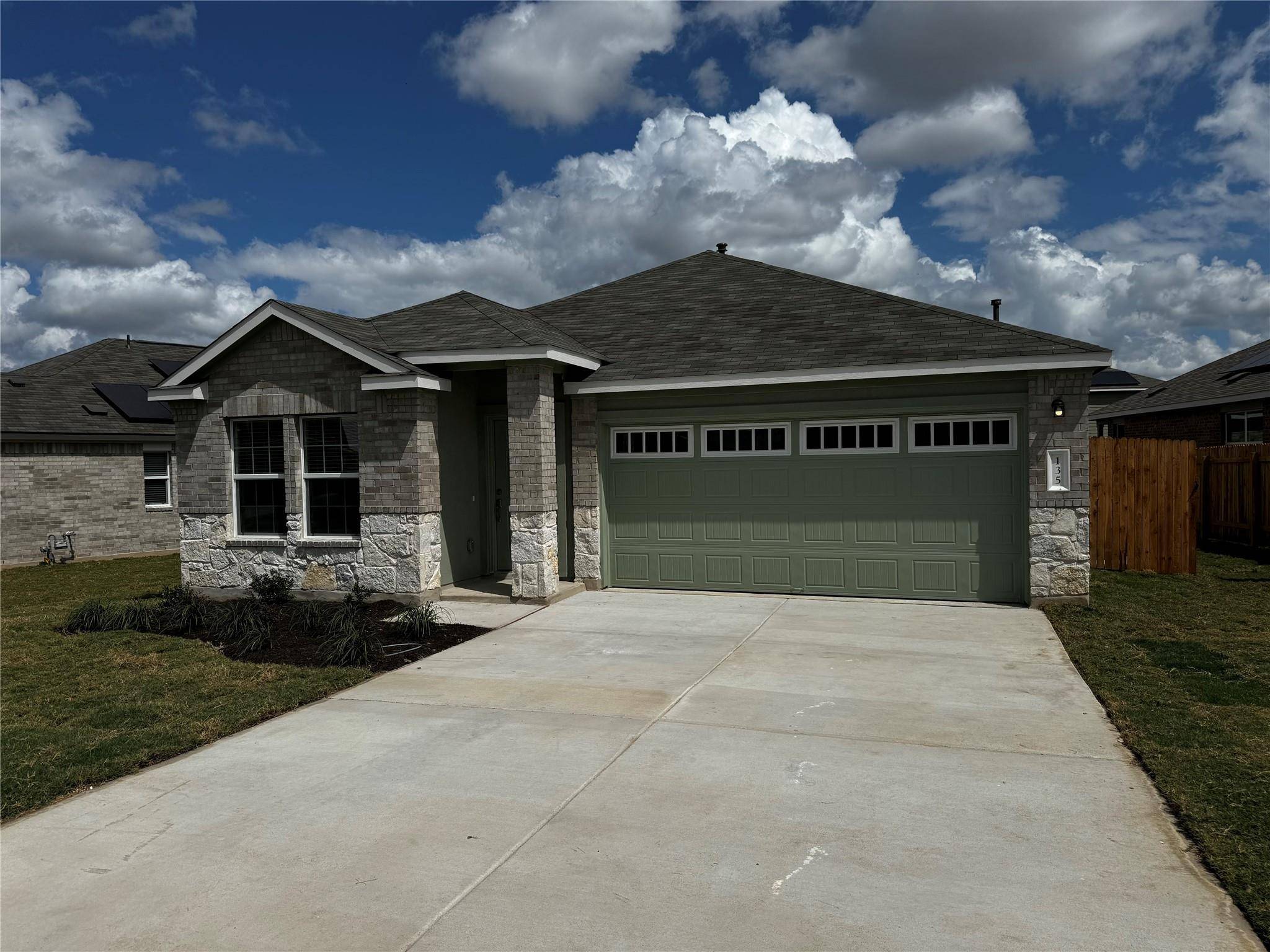 135 Mayacama LOOP, San Marcos, TX 78666