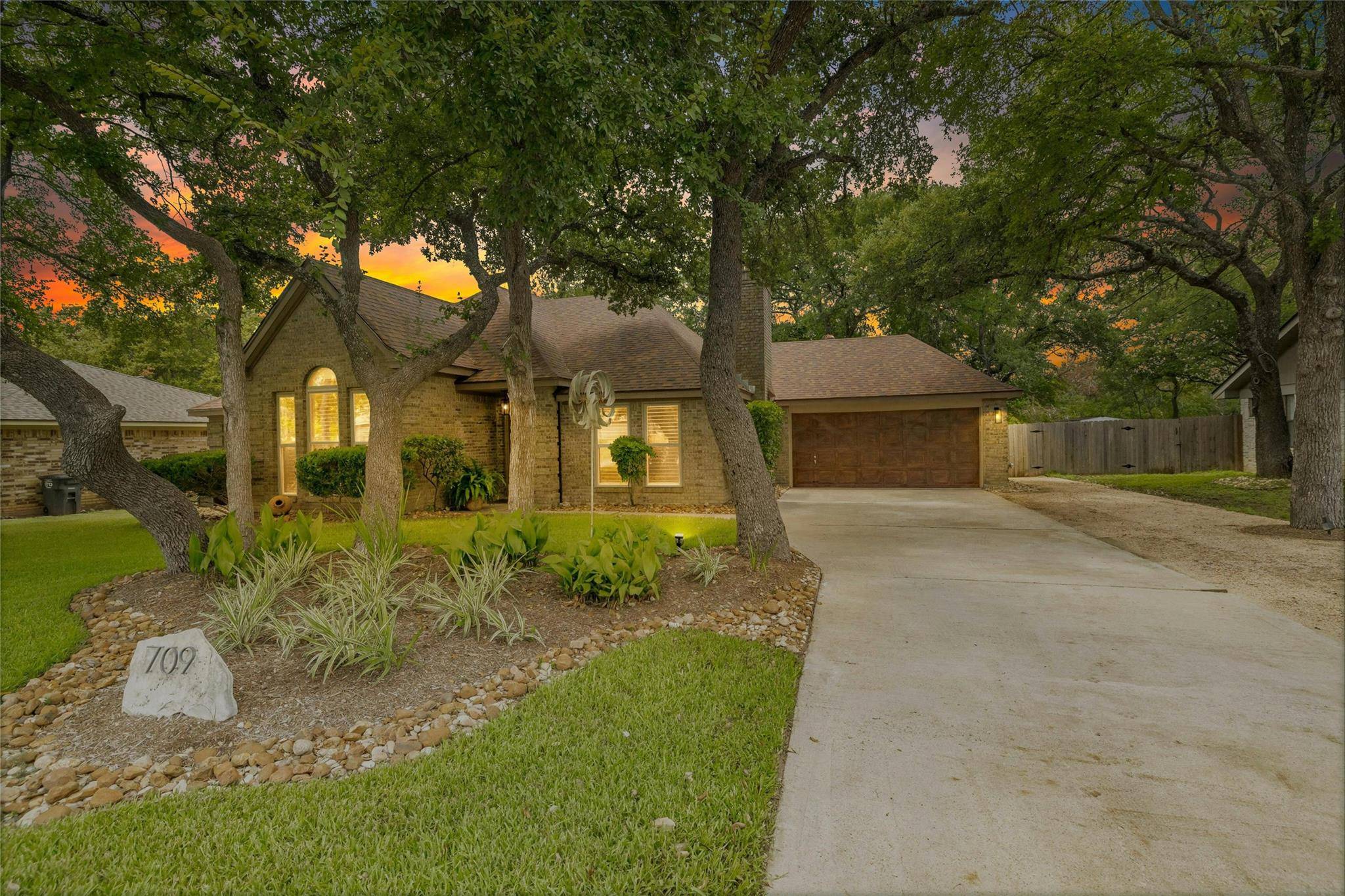 709 Wagon Wheel TRL, Georgetown, TX 78628