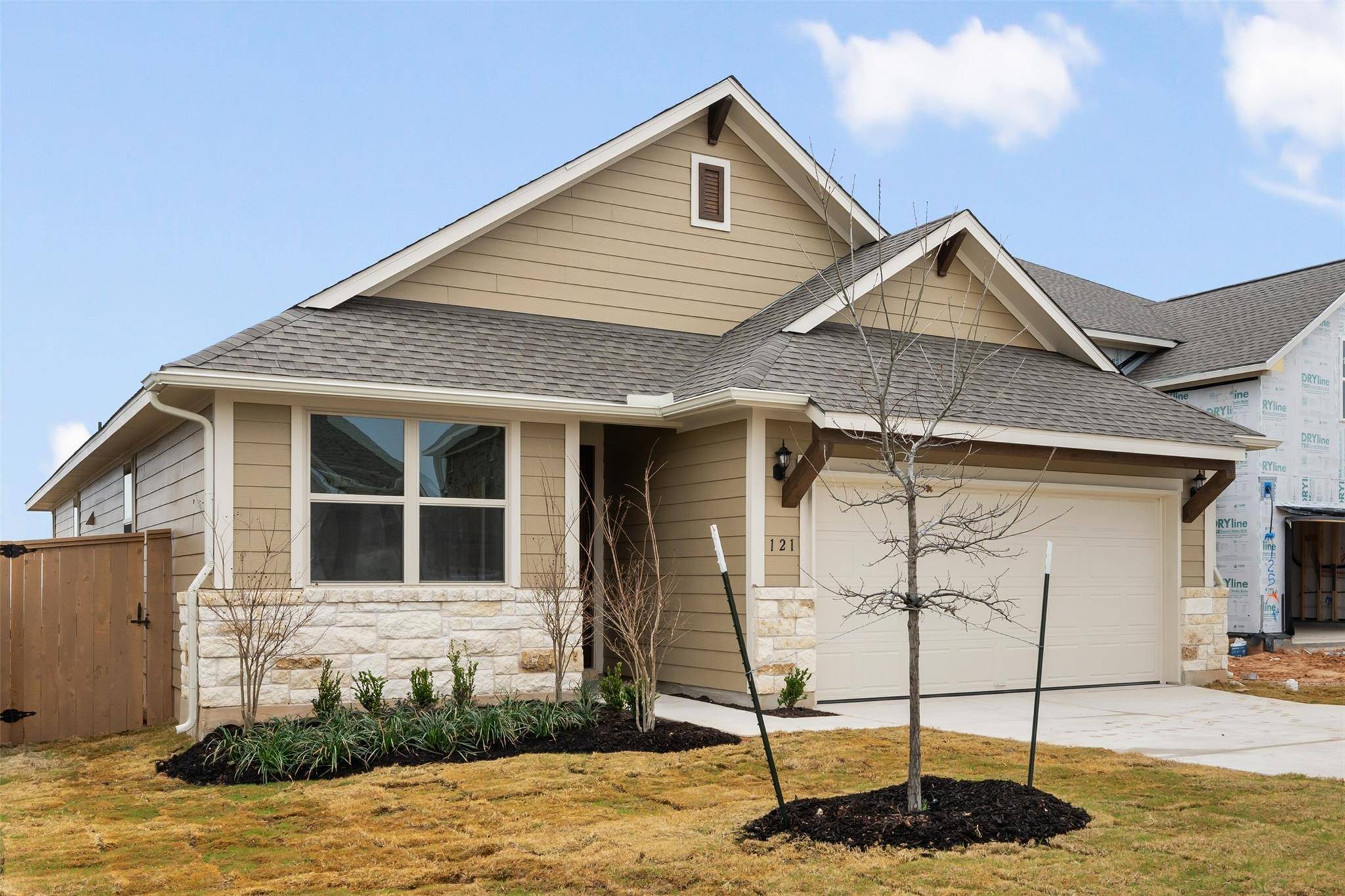 121 Holzinger BND, Bastrop, TX 78602
