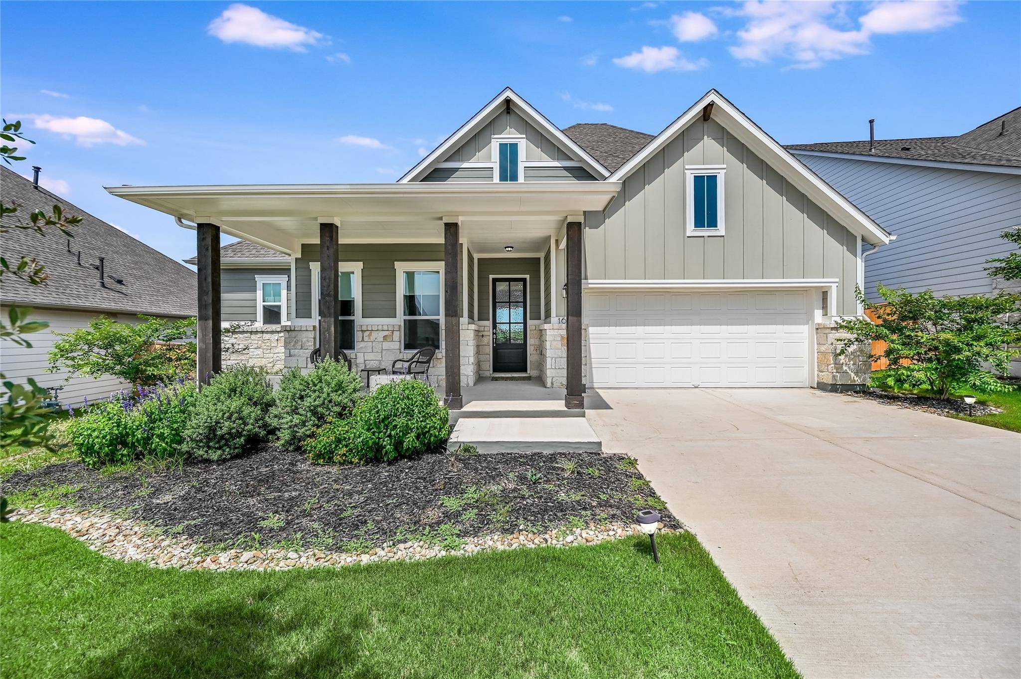1678 Hazy Hills LOOP, Dripping Springs, TX 78620