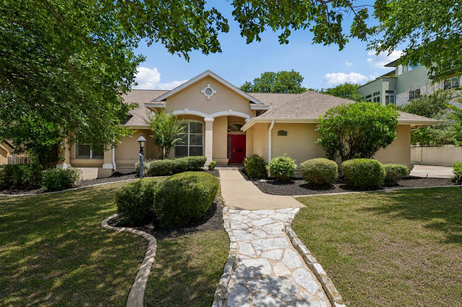 115 Tallstar DR, Lakeway, TX 78734
