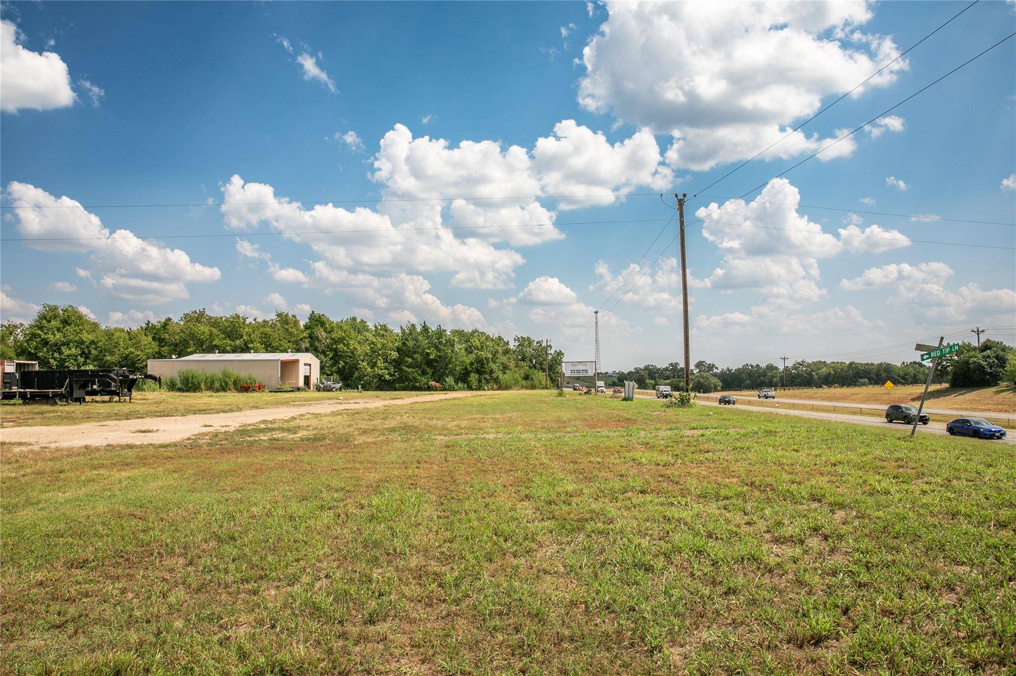 30 Red Tip LN, Brenham, TX 77833
