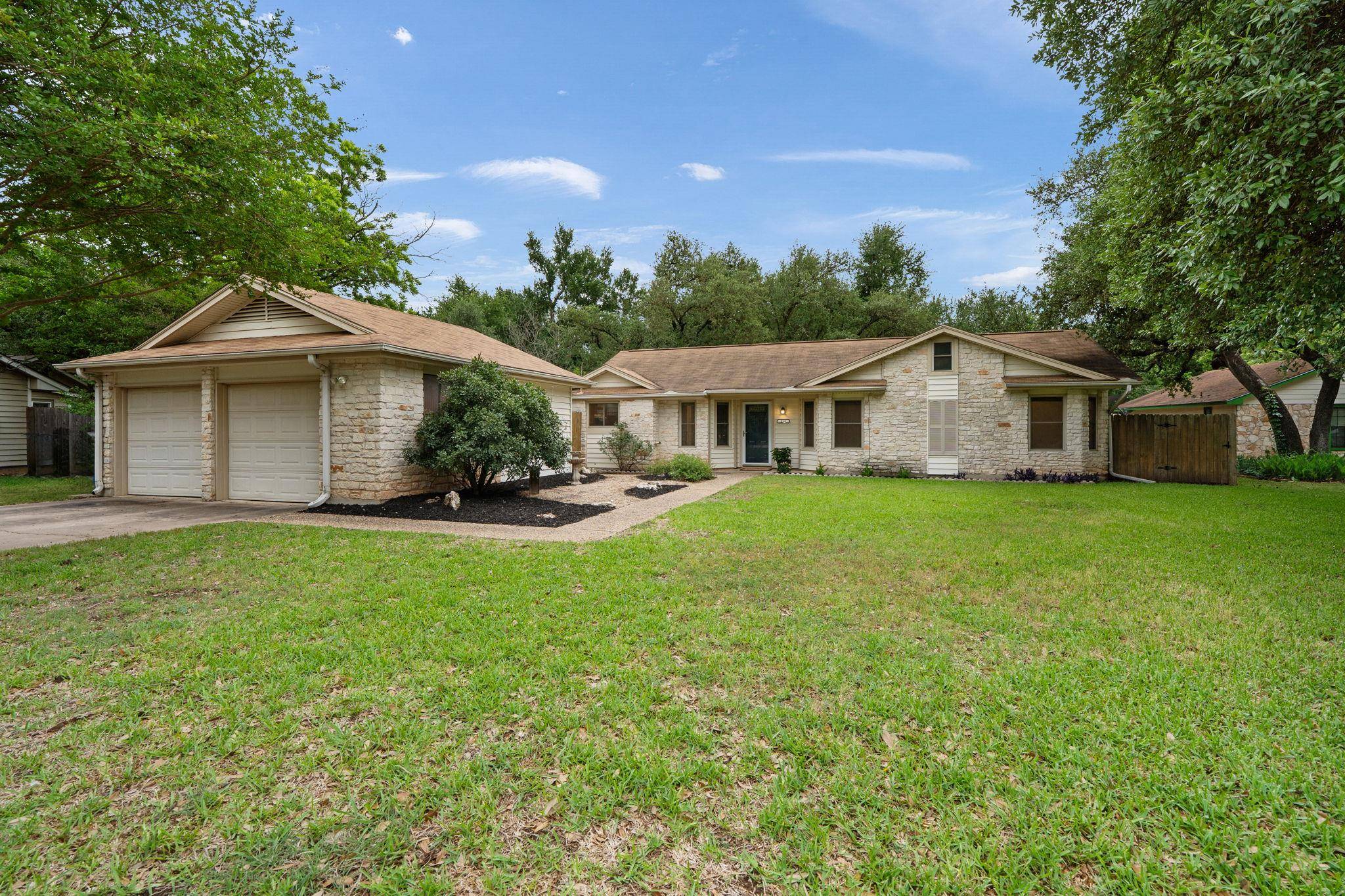 212 E Park ST, Cedar Park, TX 78613