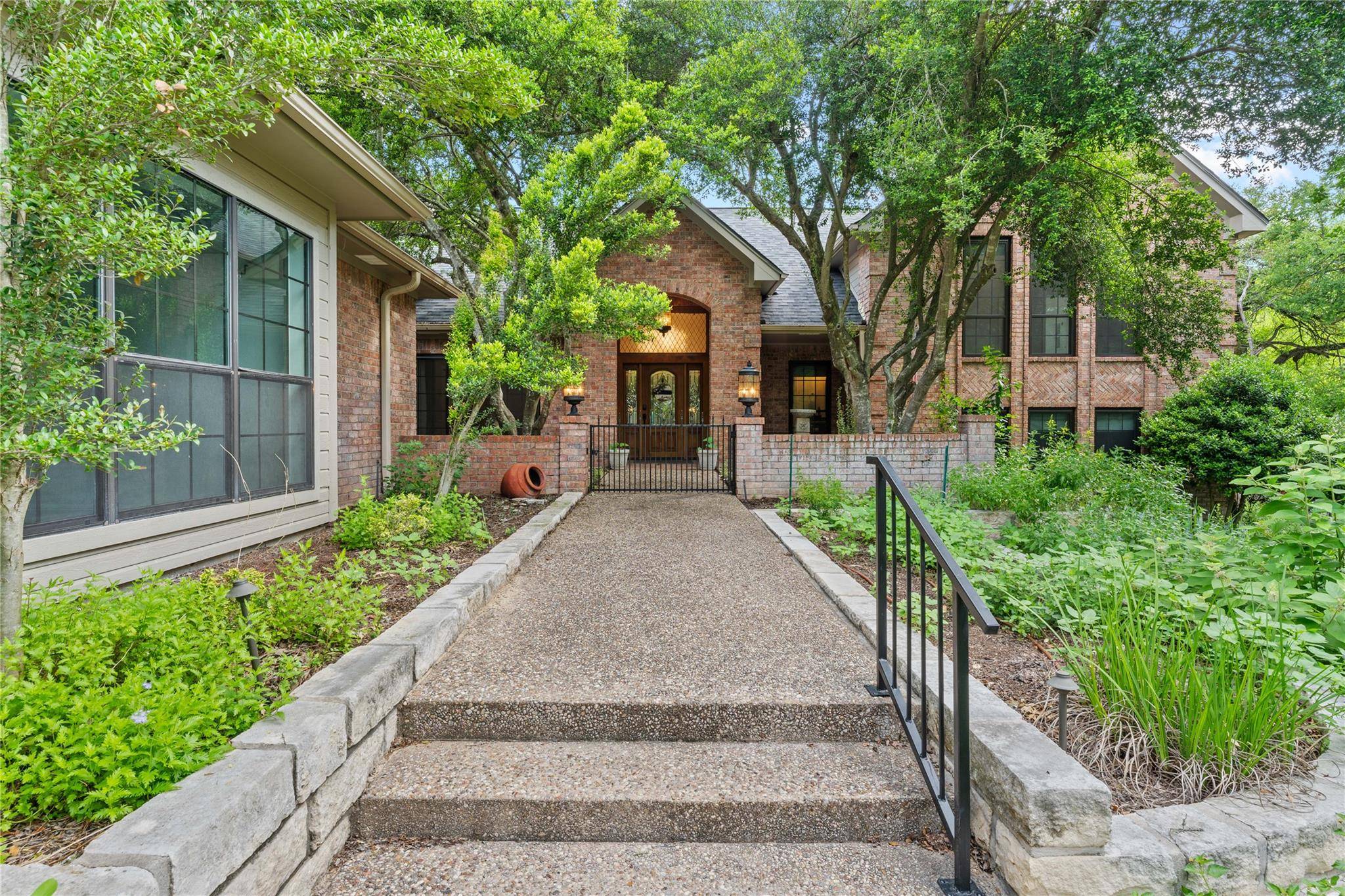 1010 Brookhollow CIR, Salado, TX 76571