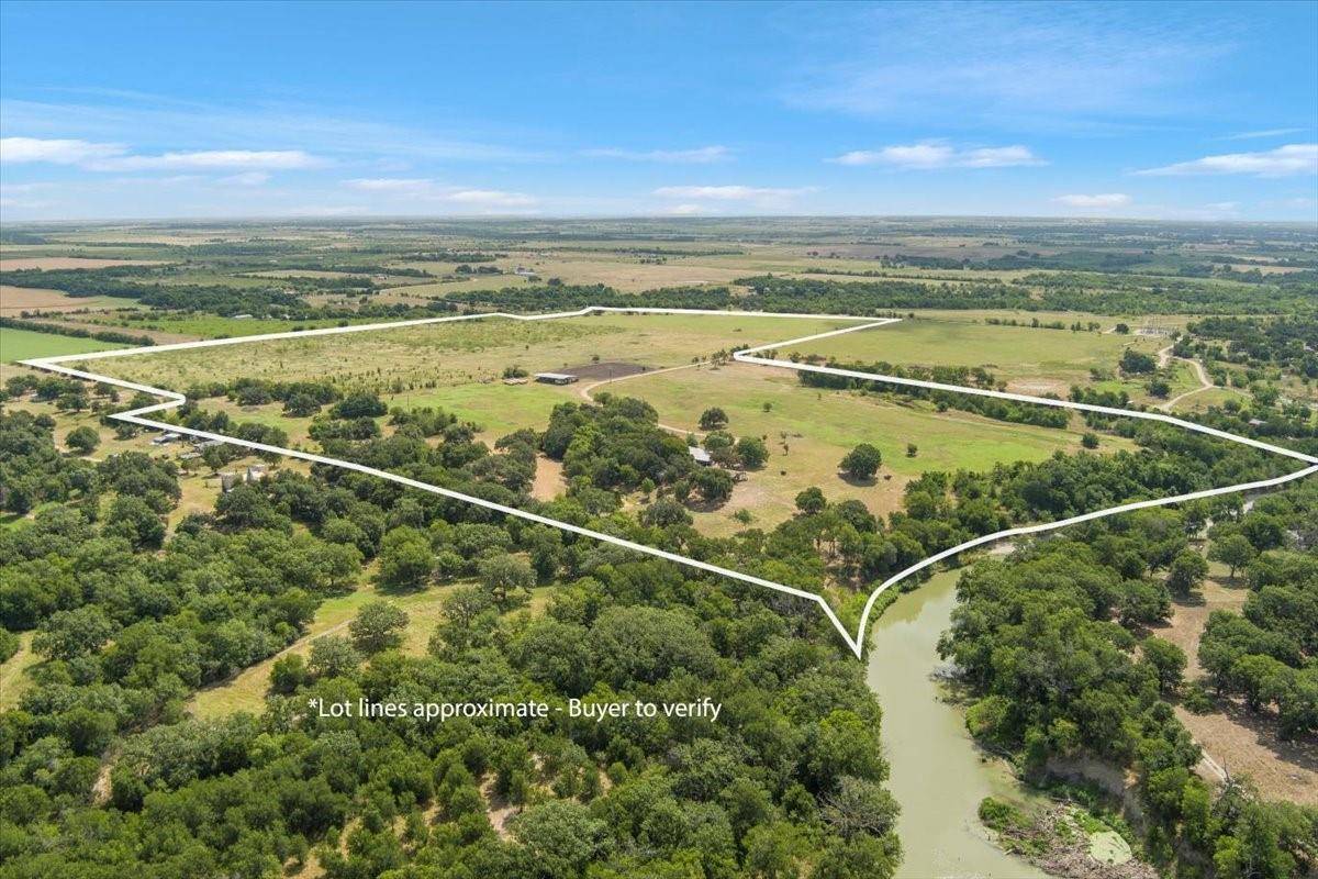 622 County Road 106, Buckholts, TX 76518