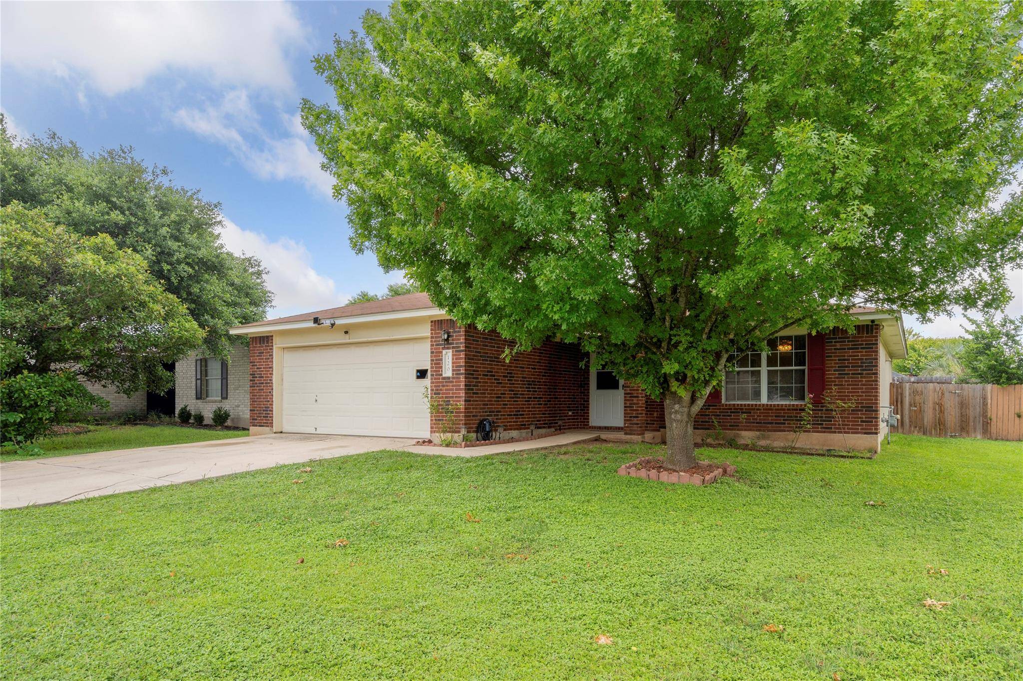 120 Grant WAY, Kyle, TX 78640