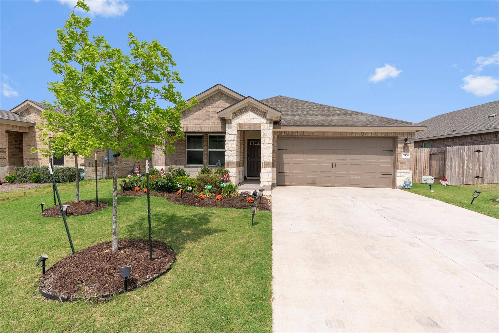 17808 Fairbridge LN, Manor, TX 78653