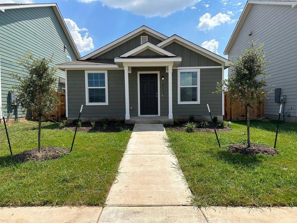 1215 Largemouth LN, Bastrop, TX 78602