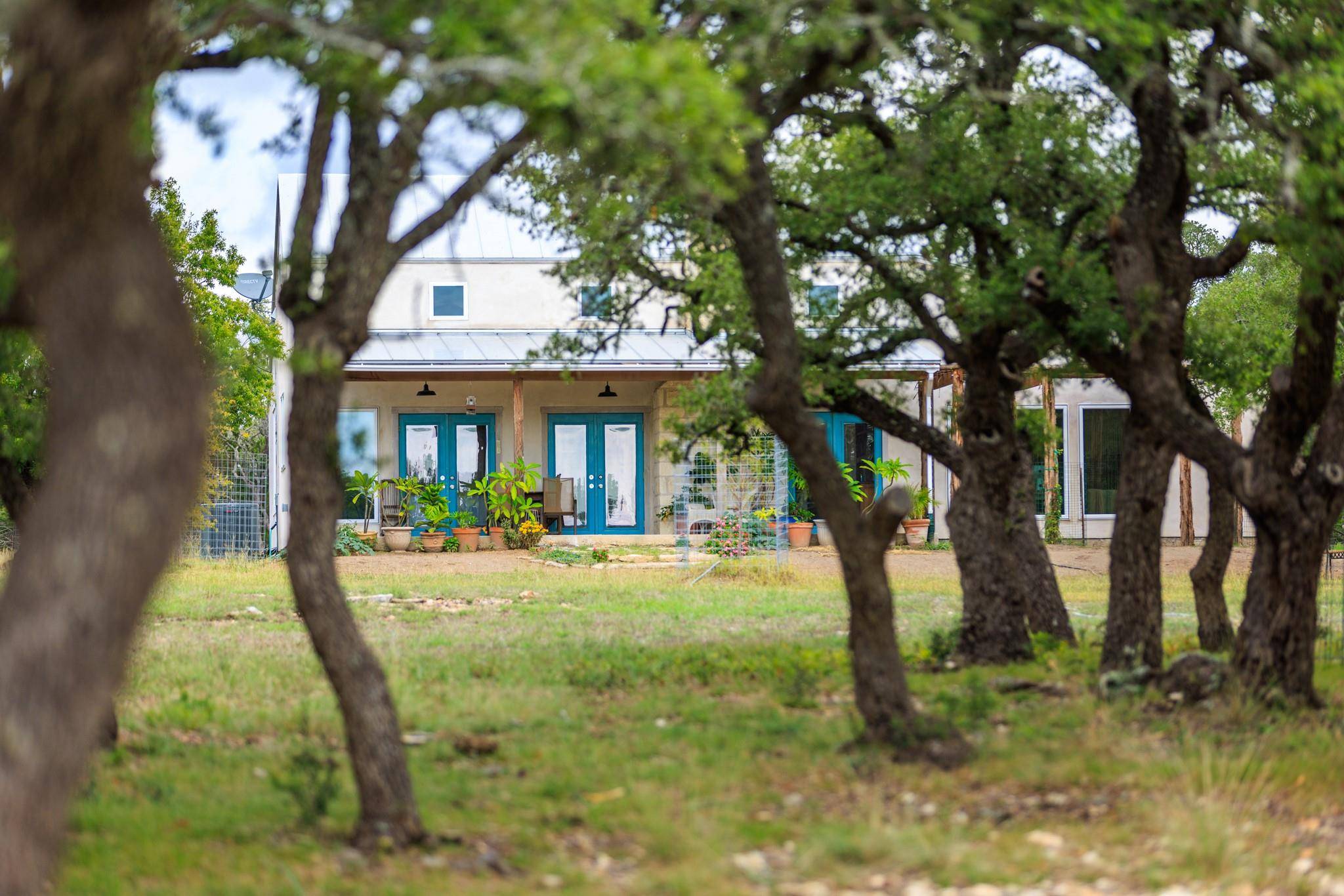 456 Colt Valley RD, Fredericksburg, TX 78624