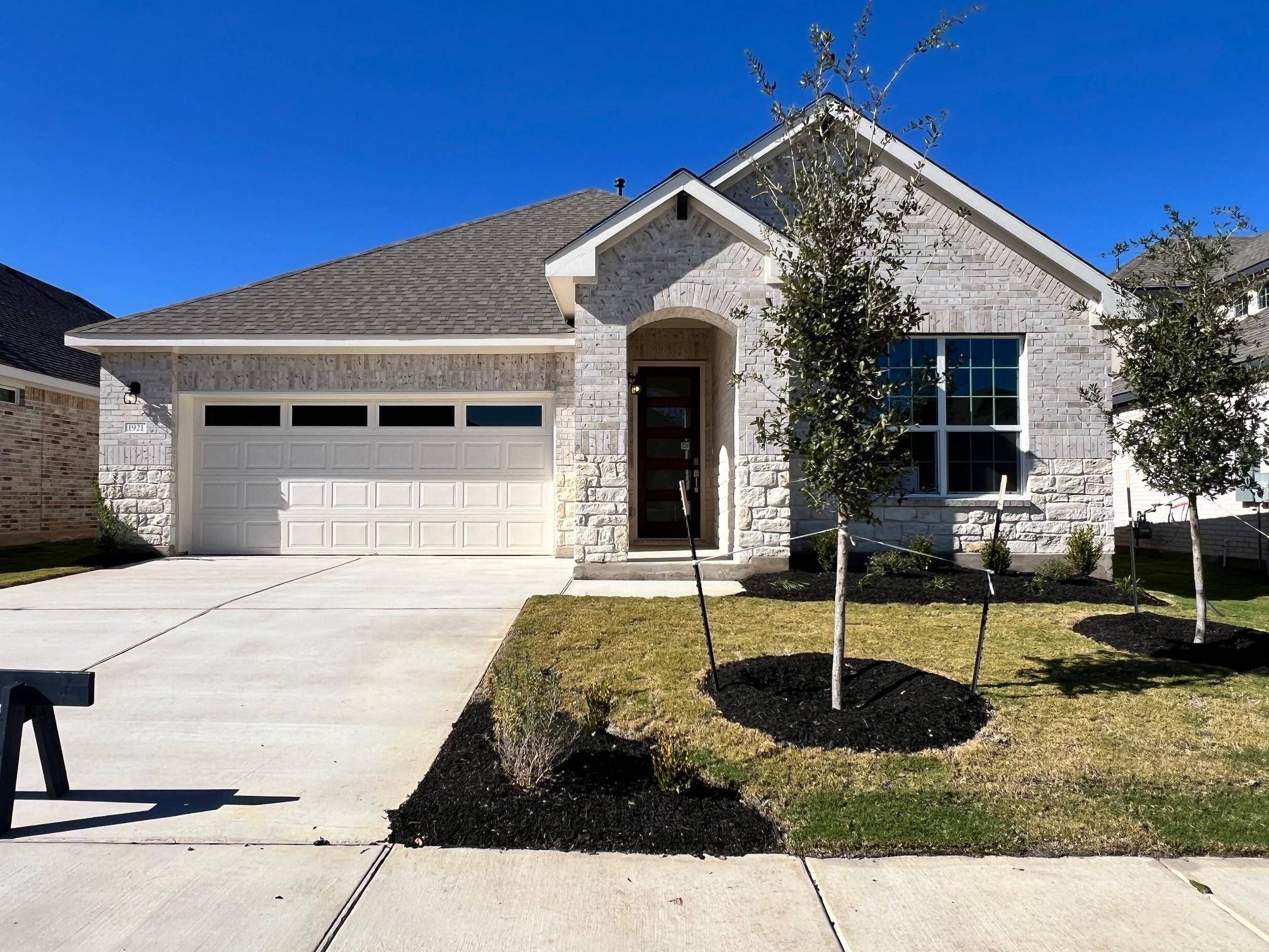 1921 Crooked Creek ST, Leander, TX 78641