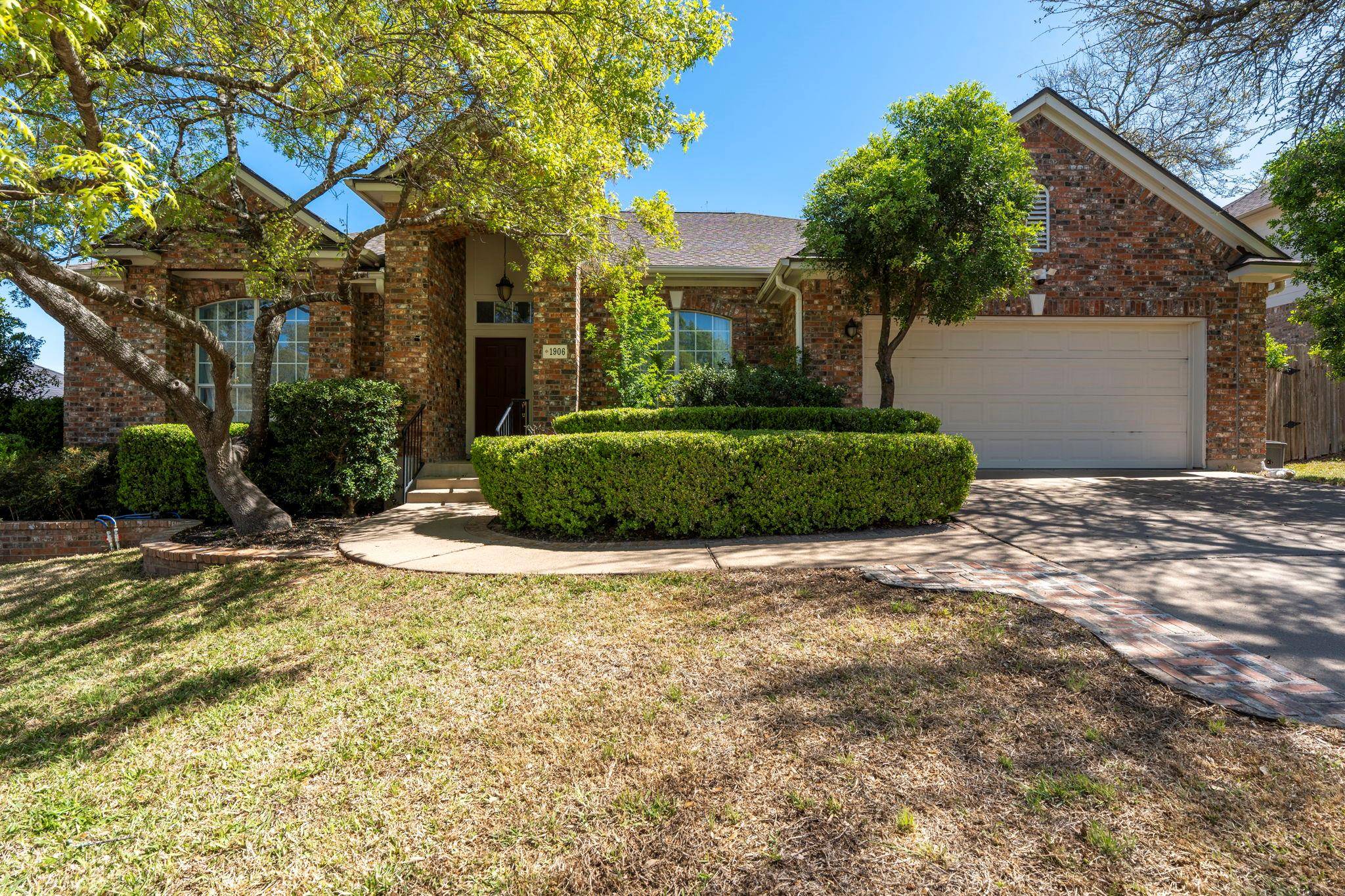 1906 Holly Hill DR, Leander, TX 78641