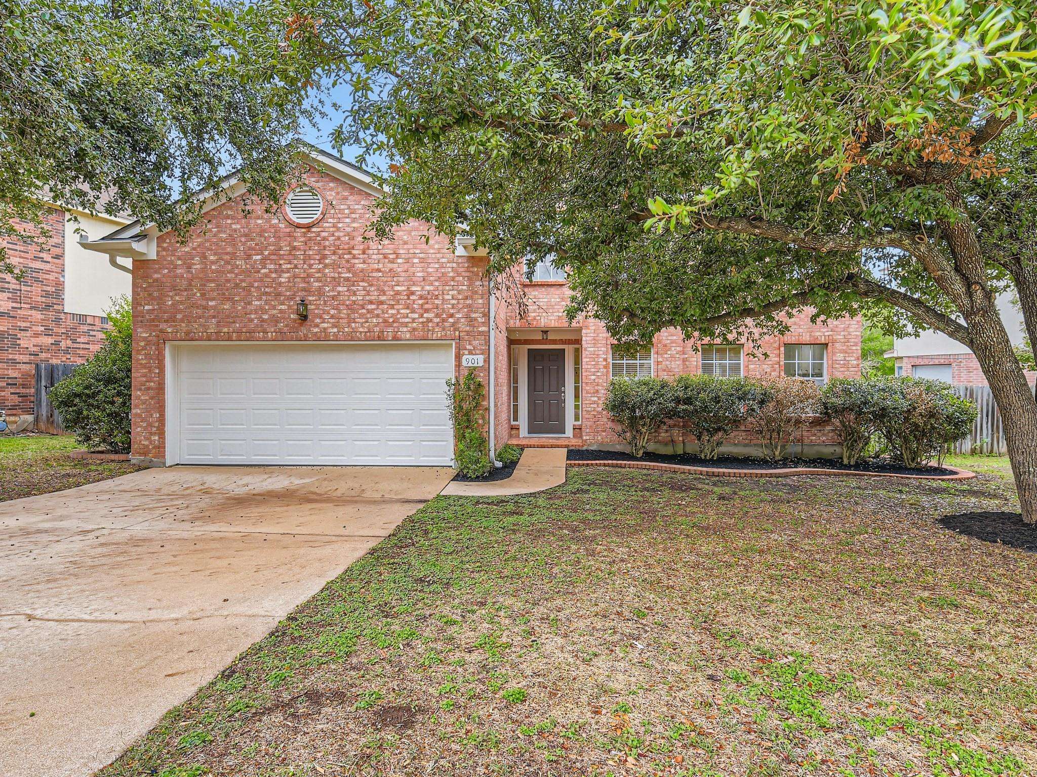 901 Woodhollow LN, Cedar Park, TX 78613