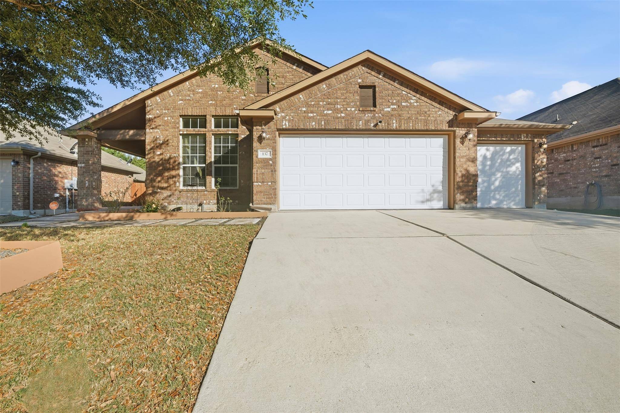 137 Orchard Hill TRL, Buda, TX 78610