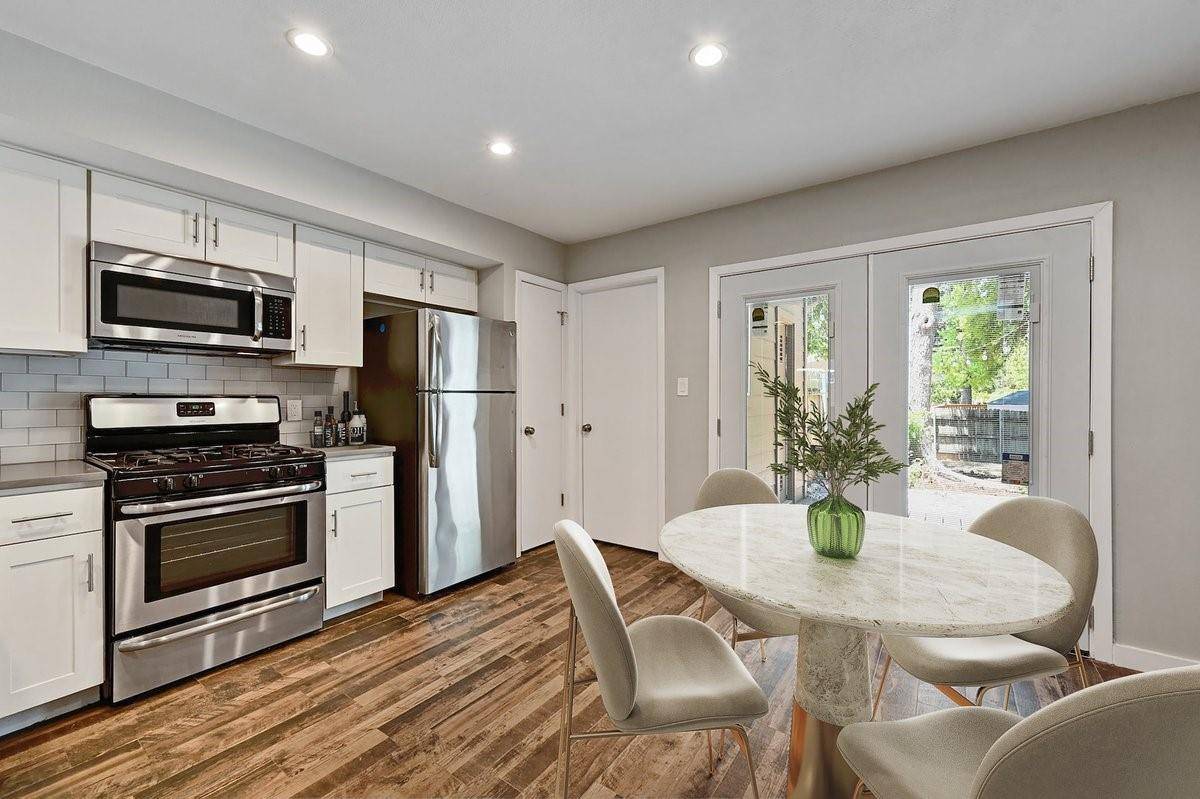 1404 Southport DR #B, Austin, TX 78704