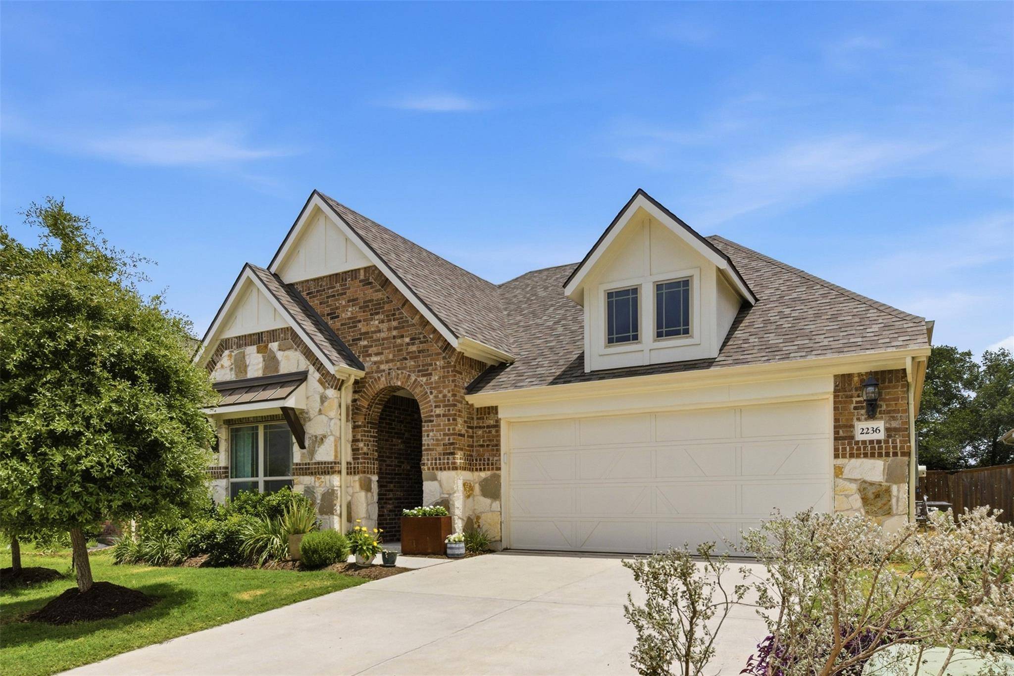 2236 McClendon TRL, Leander, TX 78641