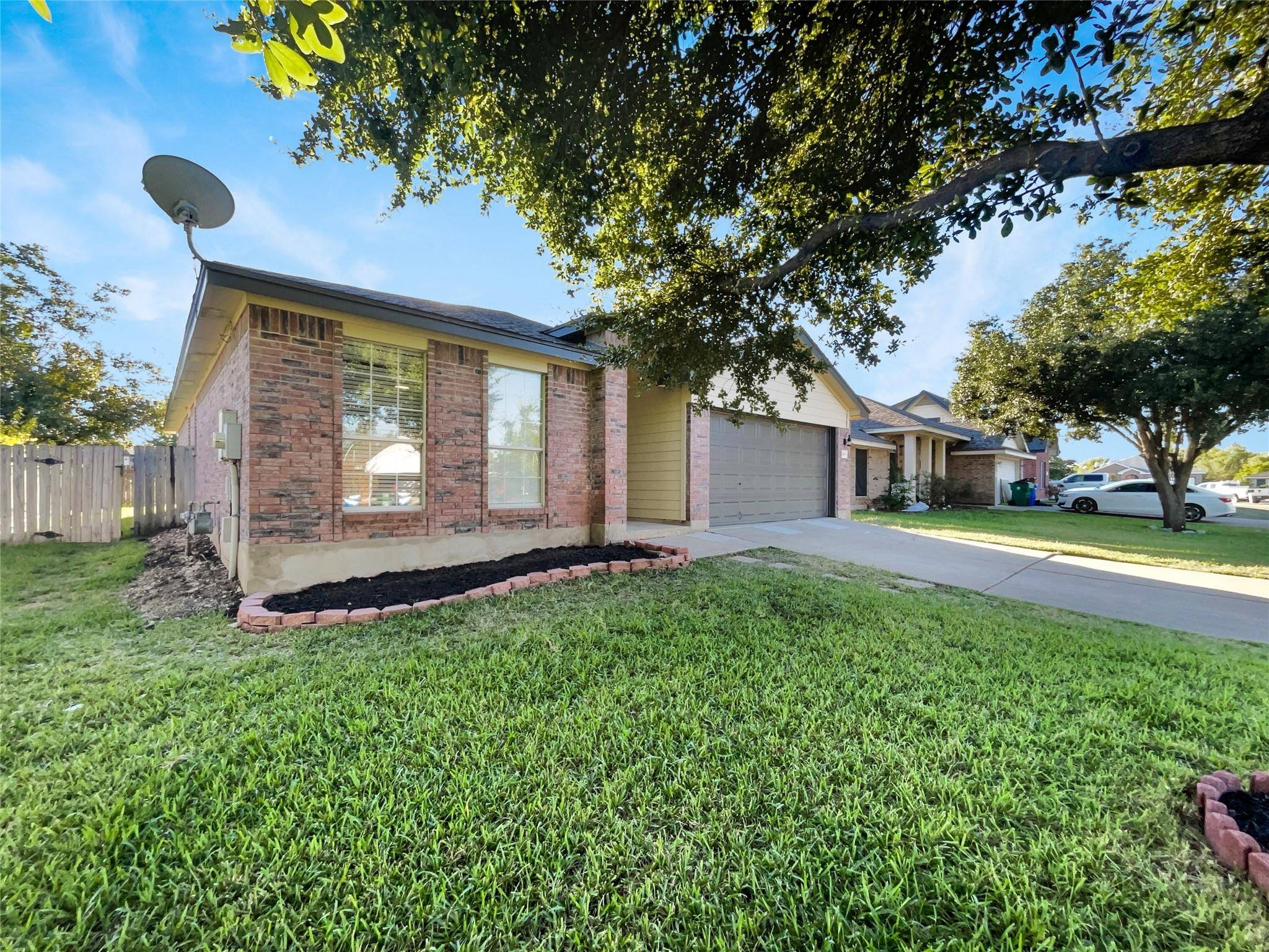 2809 Monika LN, Taylor, TX 76574