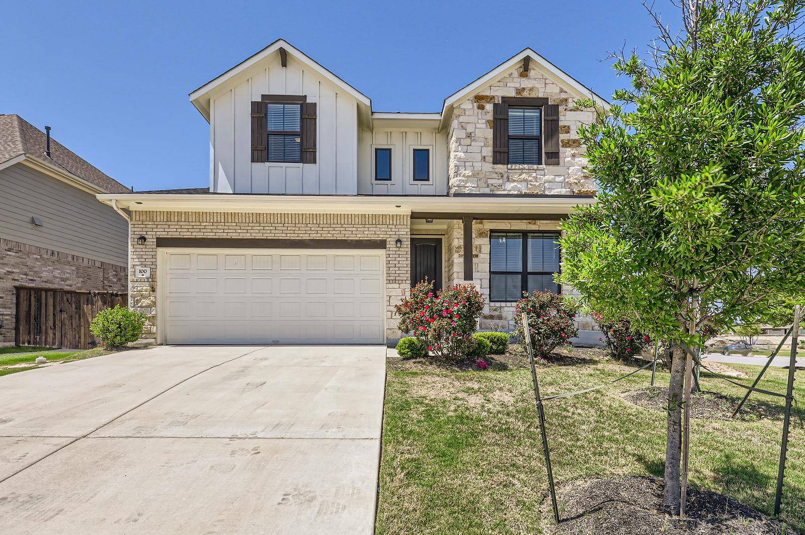 100 Double Mountain RD, Liberty Hill, TX 78642