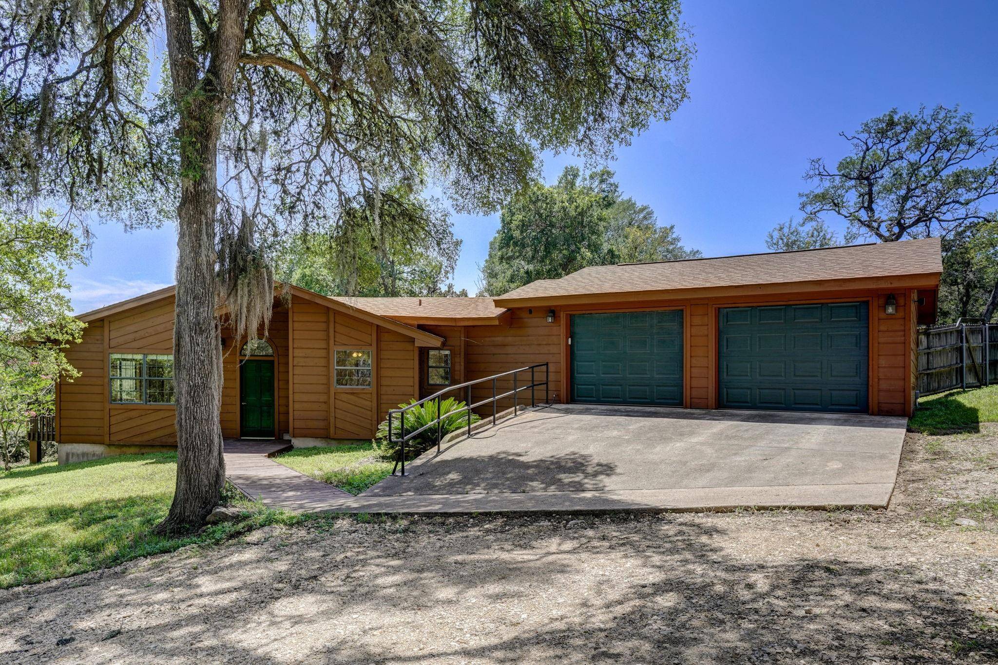 1221 Deertrail DR, San Marcos, TX 78666
