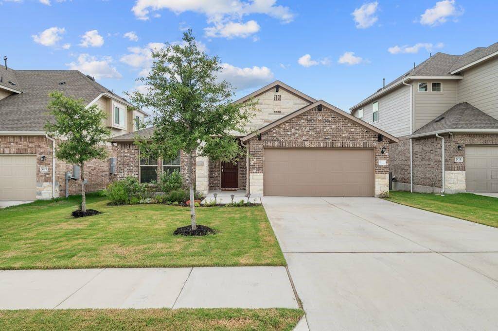 701 Elm Green ST, Hutto, TX 78634