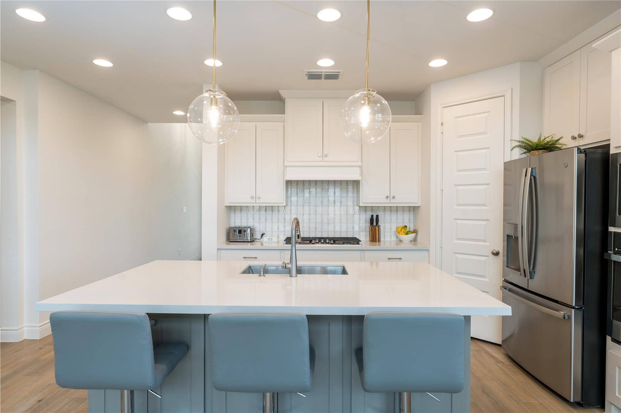 129 Menlo BND, Liberty Hill, TX 78642