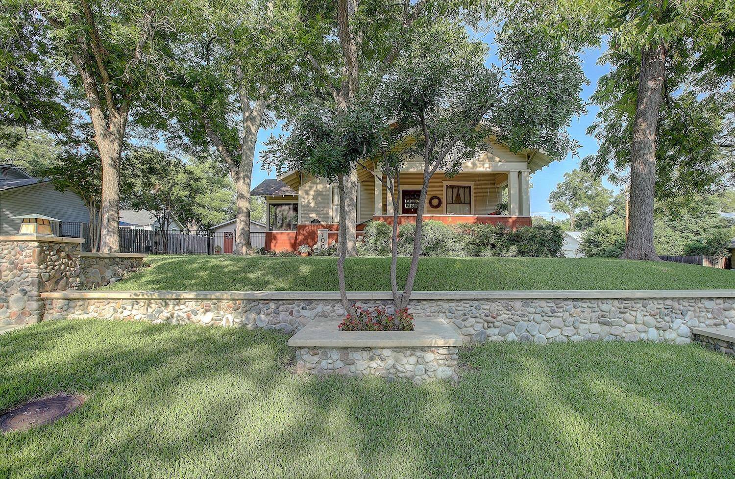 1002 S Elm ST, Georgetown, TX 78626