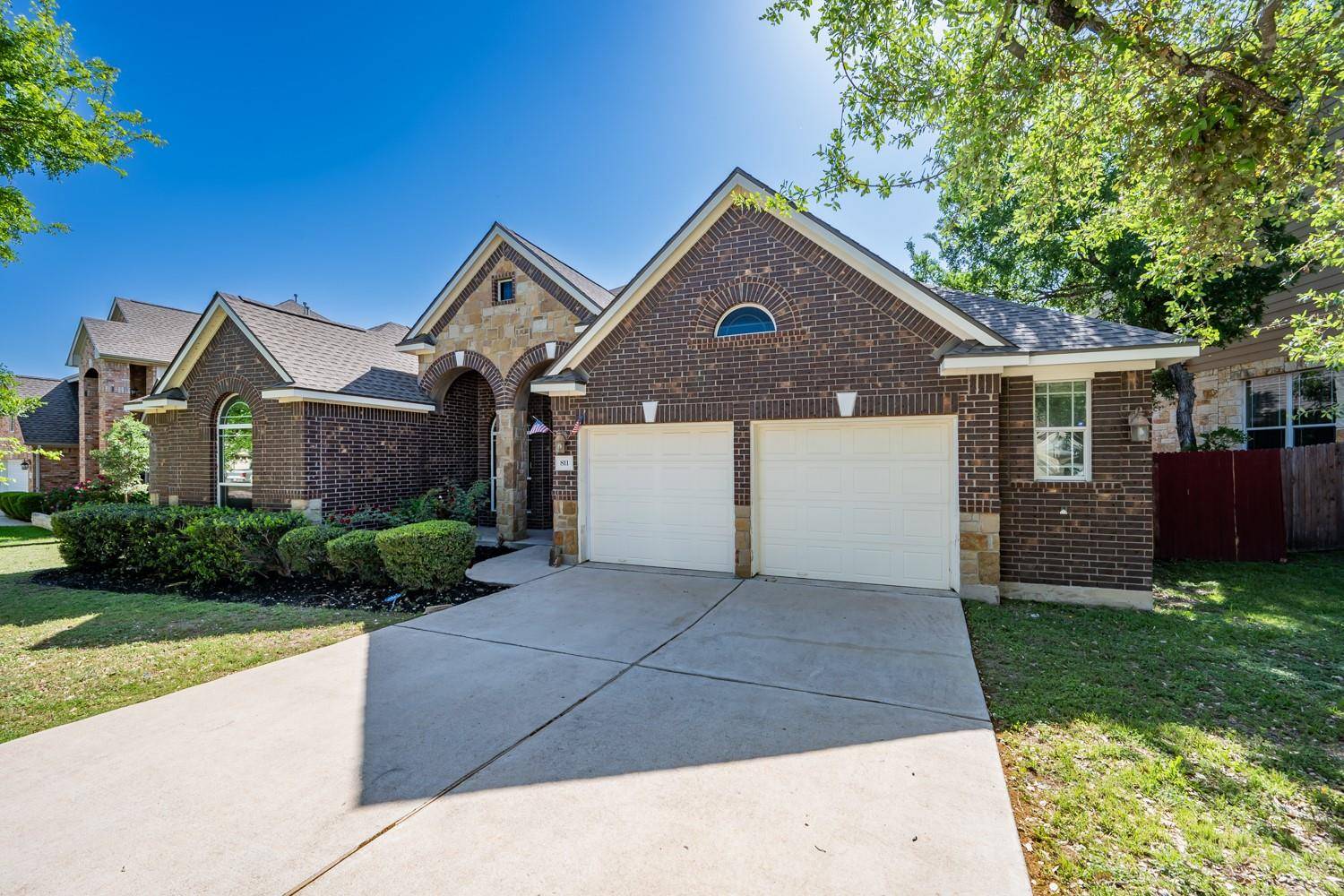 811 Arrowhead TRL, Cedar Park, TX 78613