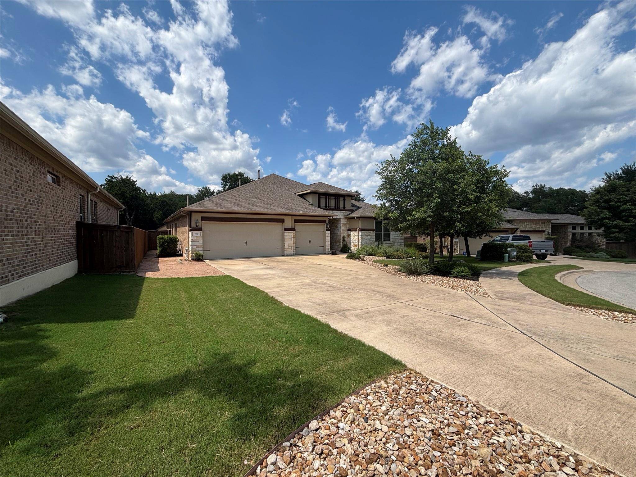 707 Mendocino LN, Austin, TX 78737