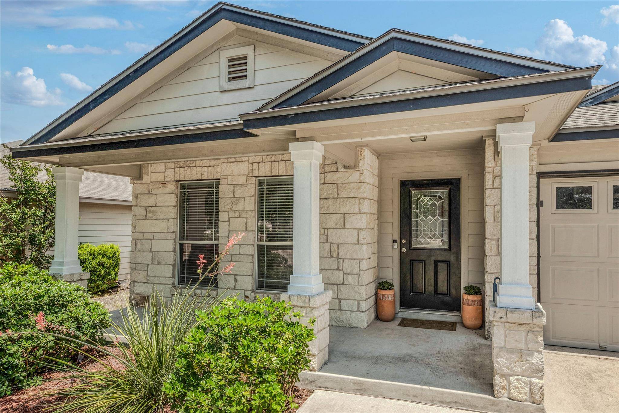 217 Baldwin ST, Hutto, TX 78634