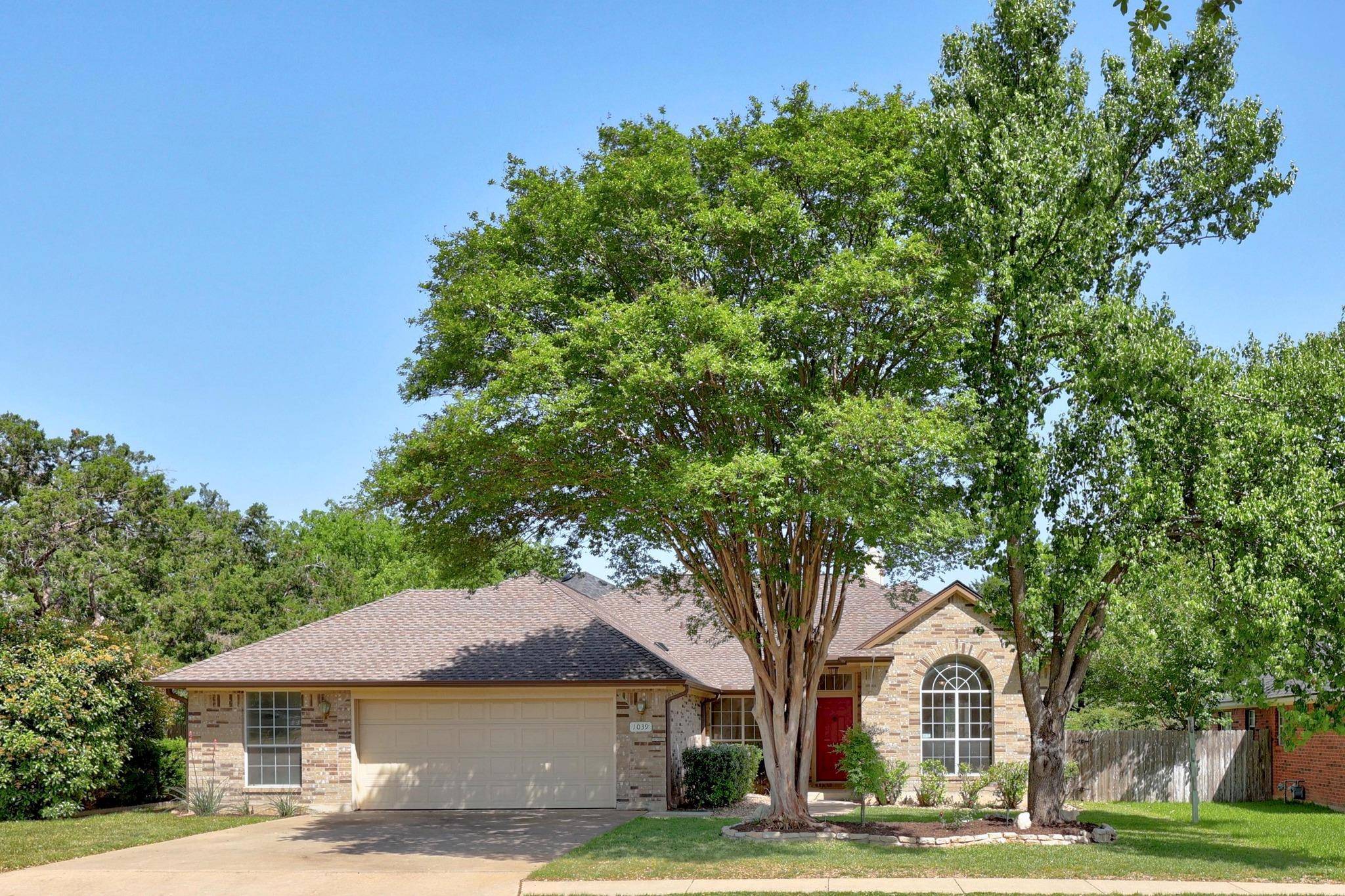 1039 OAKLANDS DR, Round Rock, TX 78681