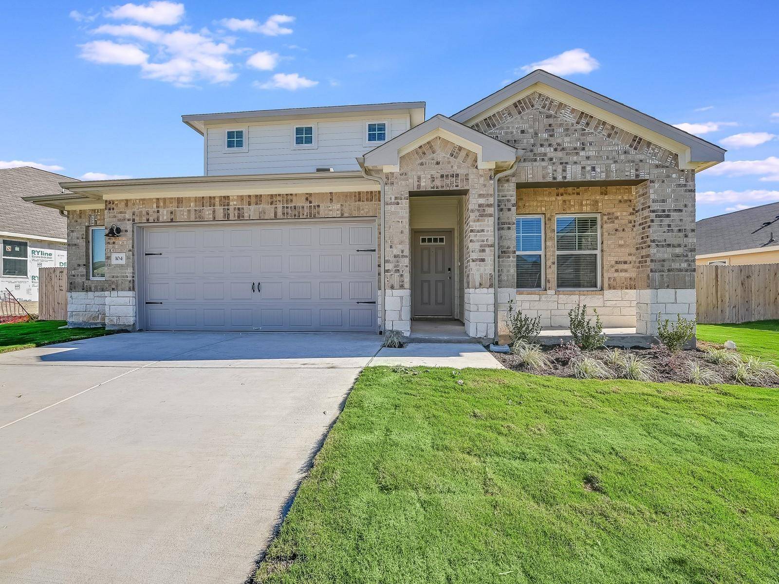 104 Capella WAY, Hutto, TX 78643