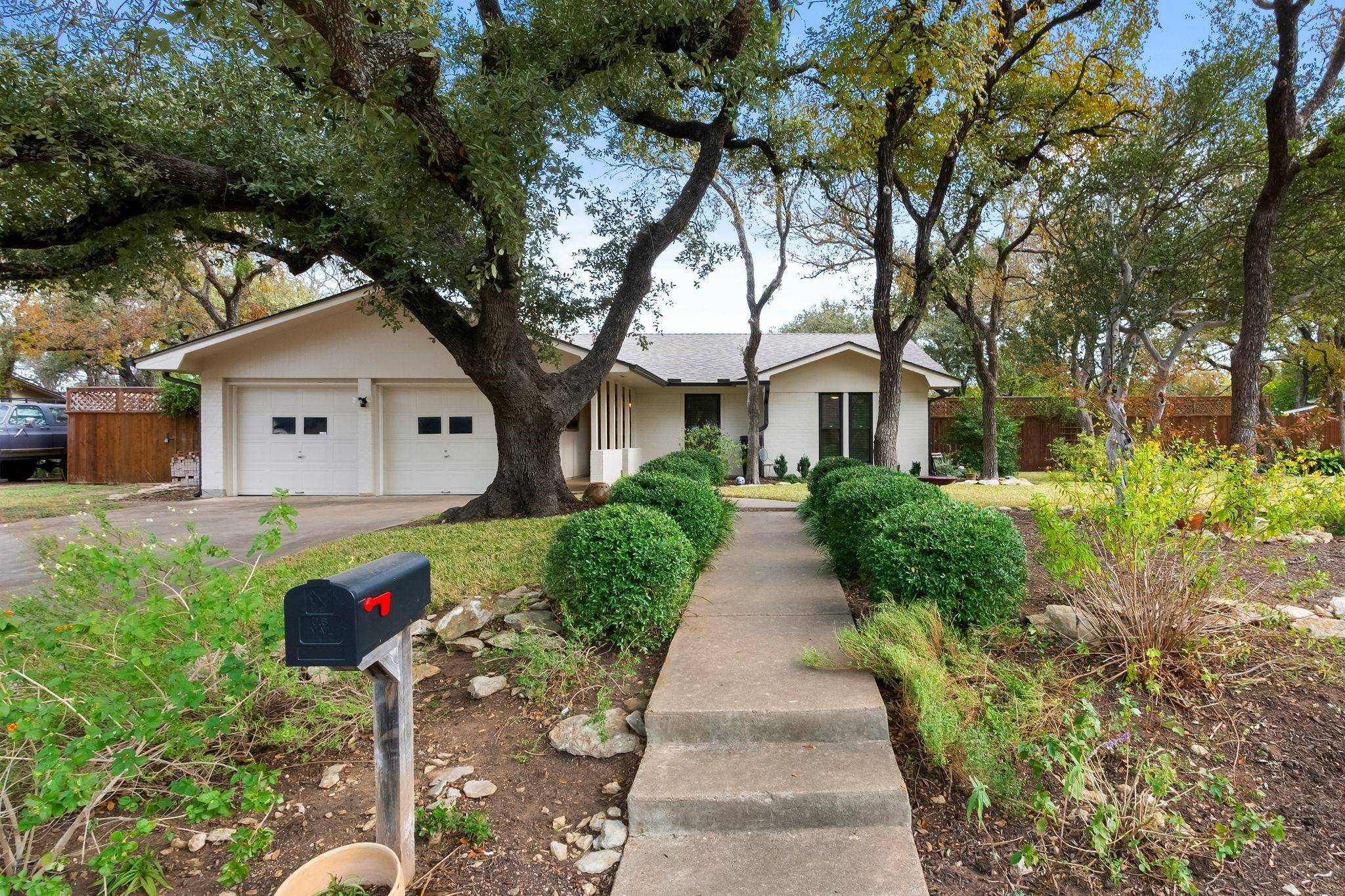 1403 Bluff DR, Round Rock, TX 78681