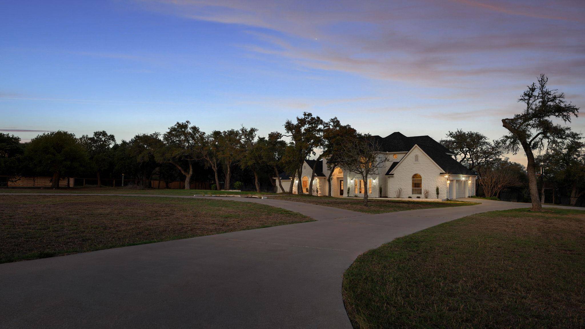 3 Coach House RD, Austin, TX 78737