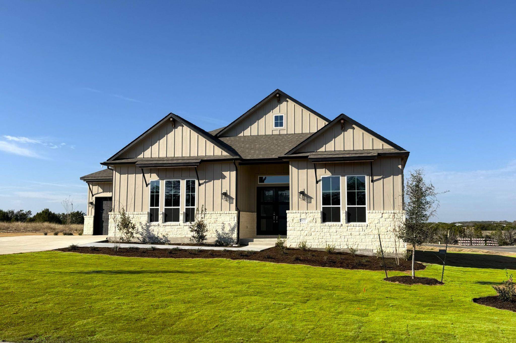 1121 Doelling DR, Florence, TX 76527