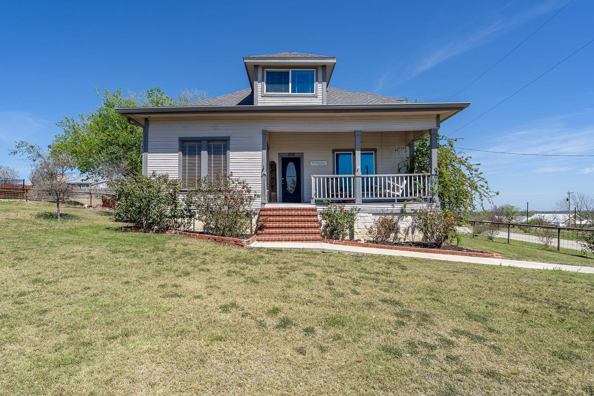 300 Herrin ST, Coupland, TX 78615
