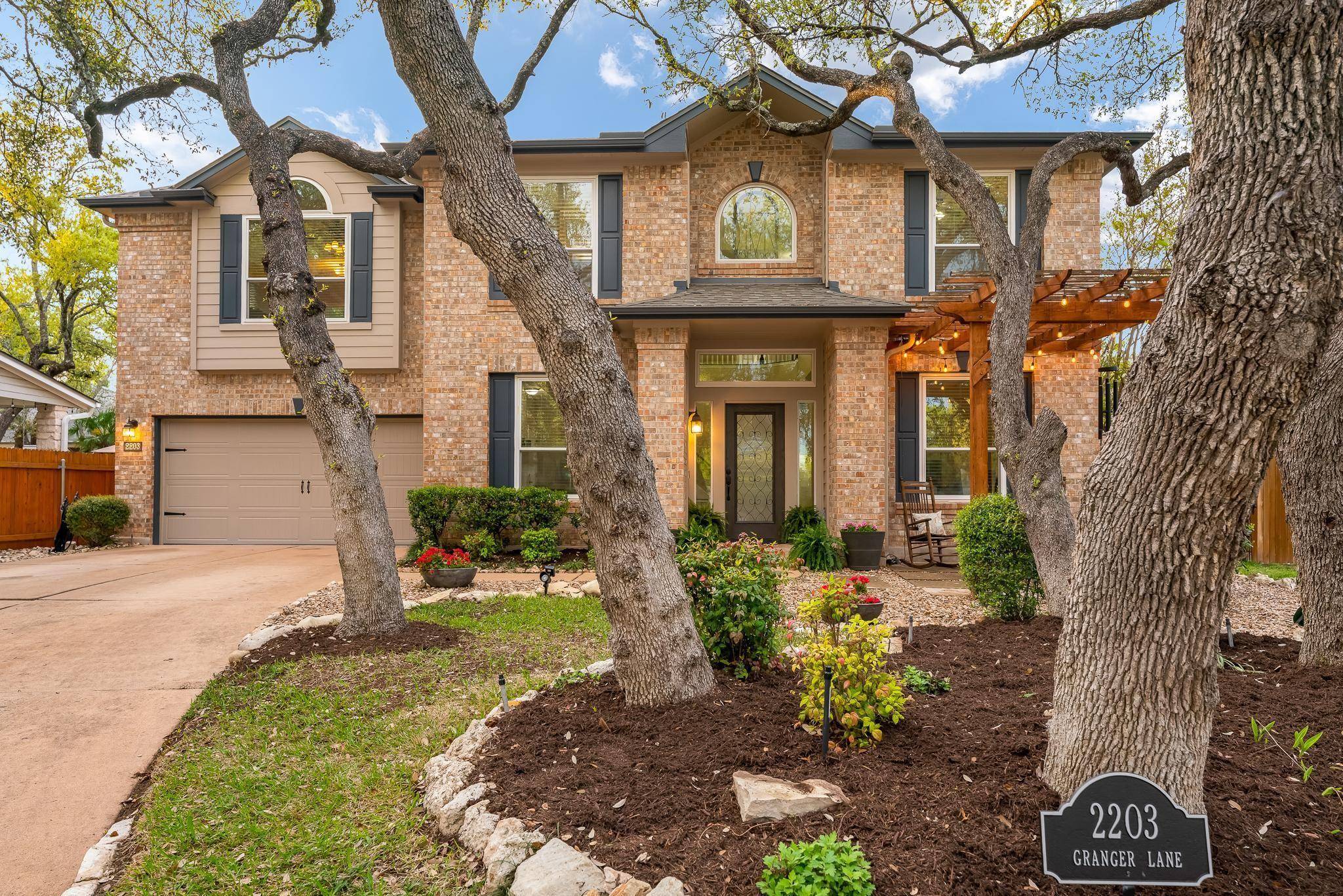 2203 Granger LN, Cedar Park, TX 78613