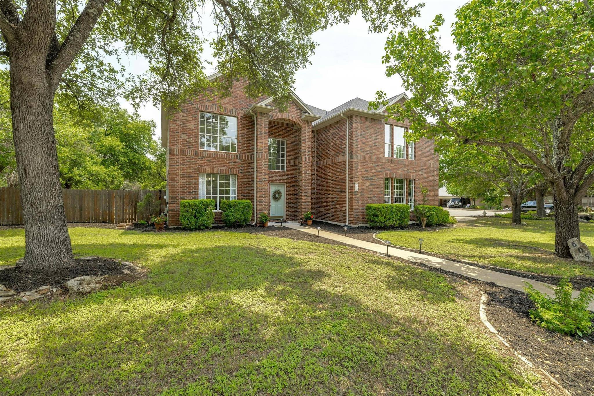 605 Palo Alto LN, Cedar Park, TX 78613