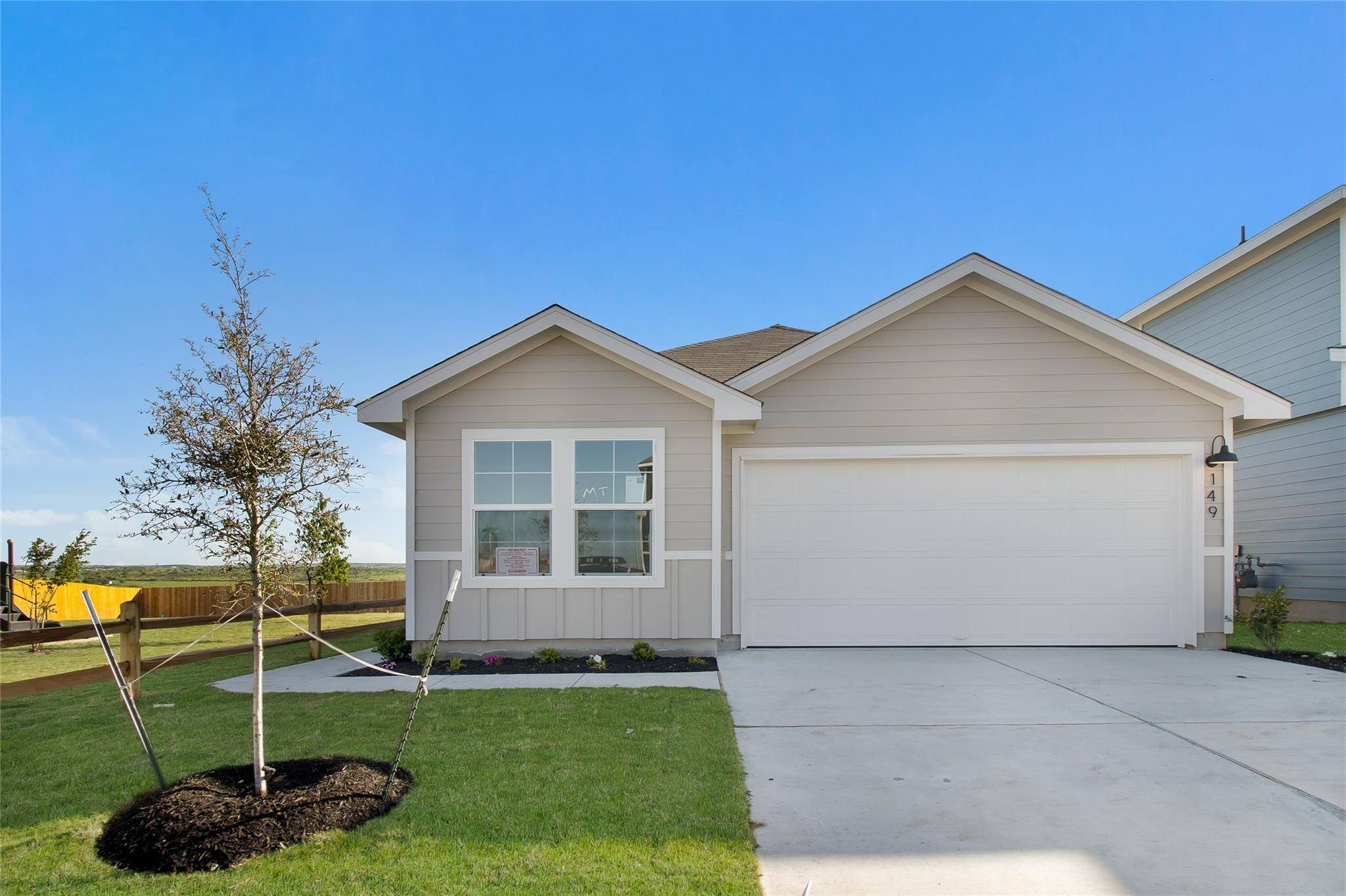 749 Arnold LOOP, Uhland, TX 78640