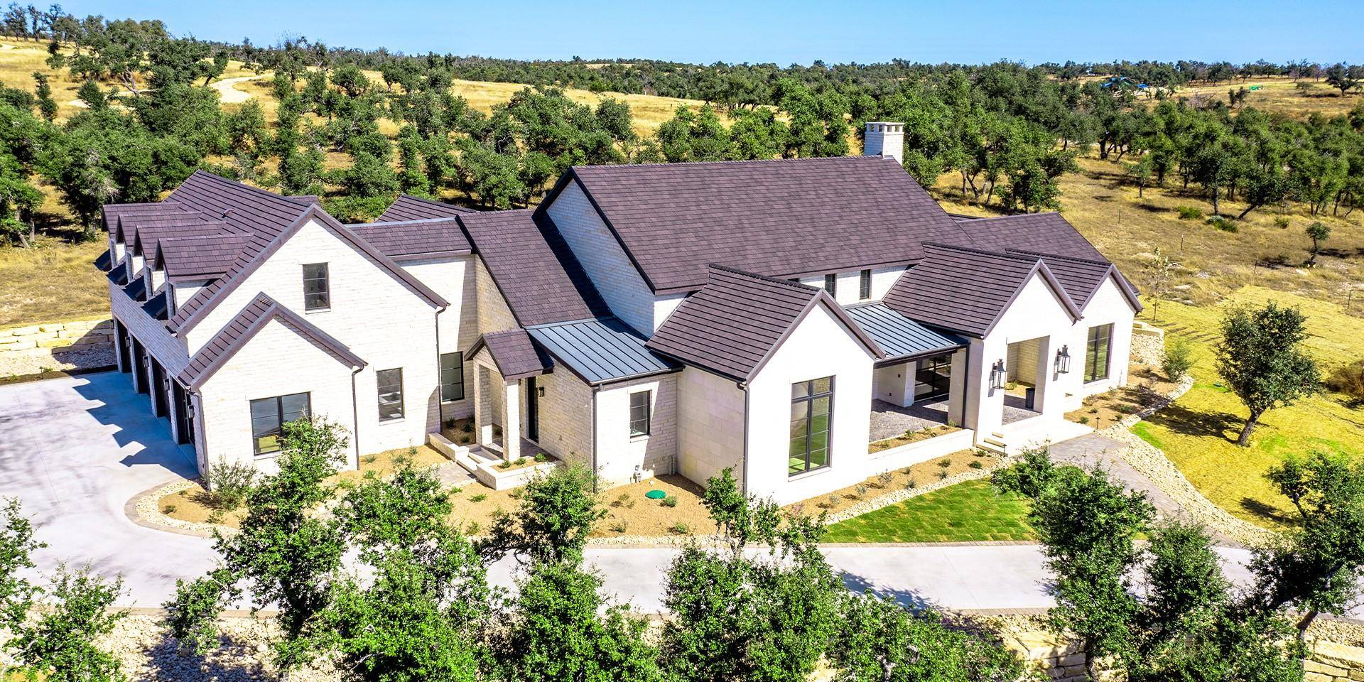 2552 Hagee DR, Fredericksburg, TX 78624