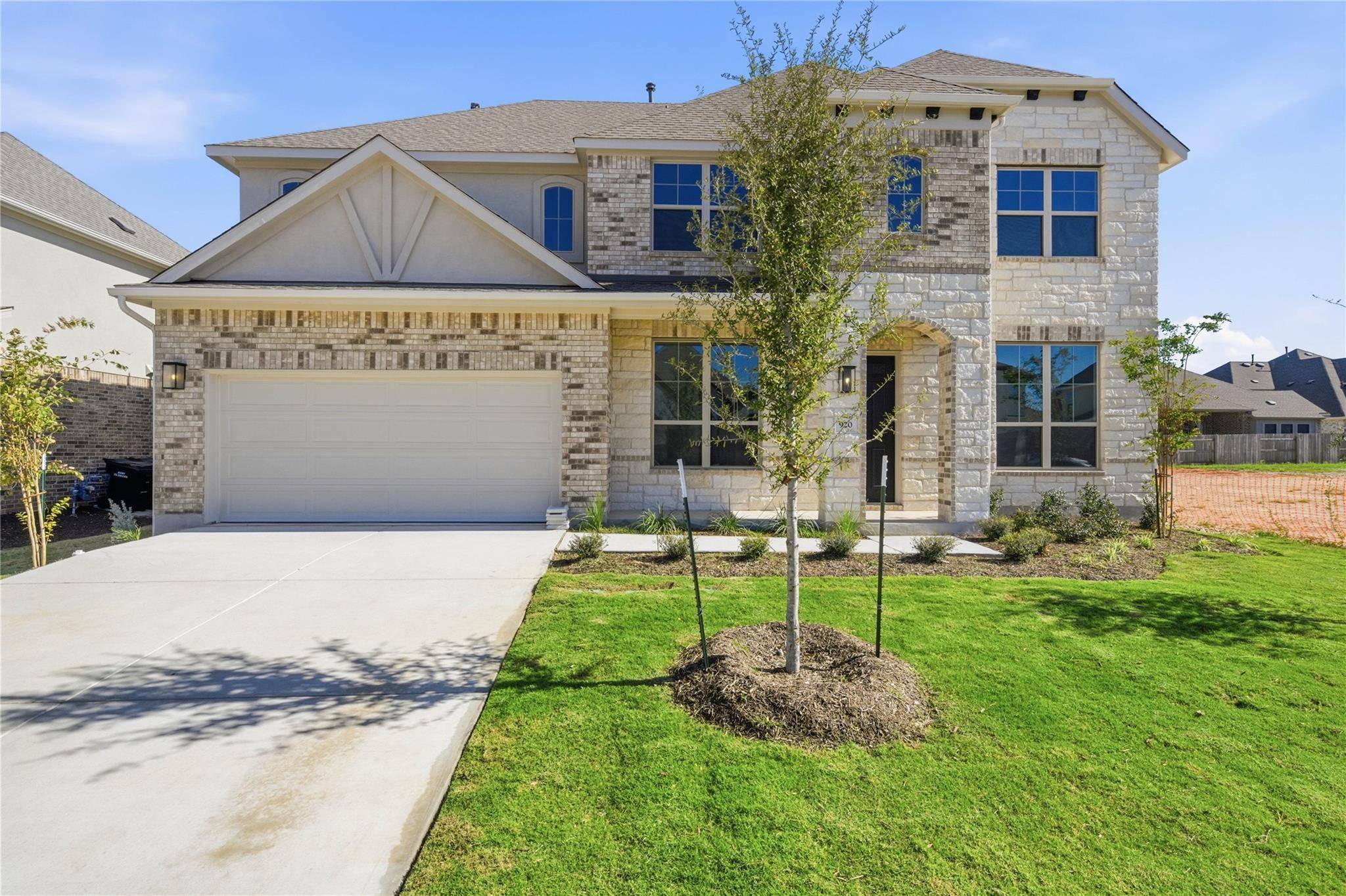 920 Landing LN, Leander, TX 78641