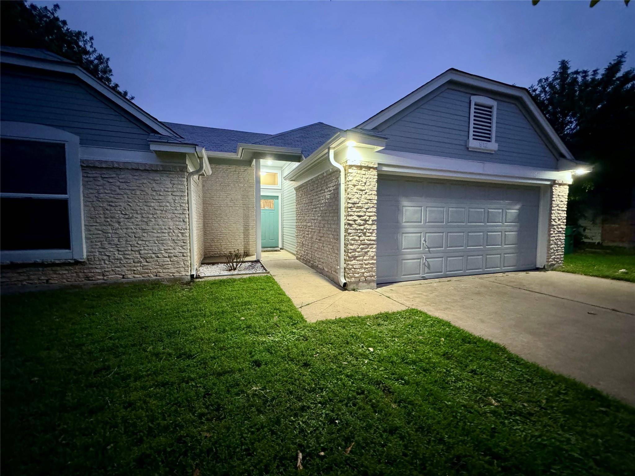 912 Deer Grove DR, Cedar Park, TX 78613