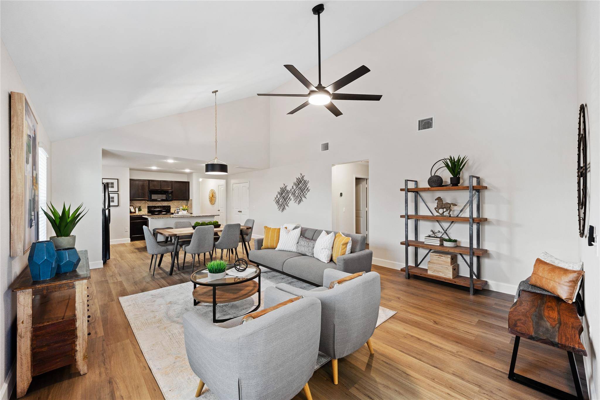 212 Llano River TRL, Hutto, TX 78634