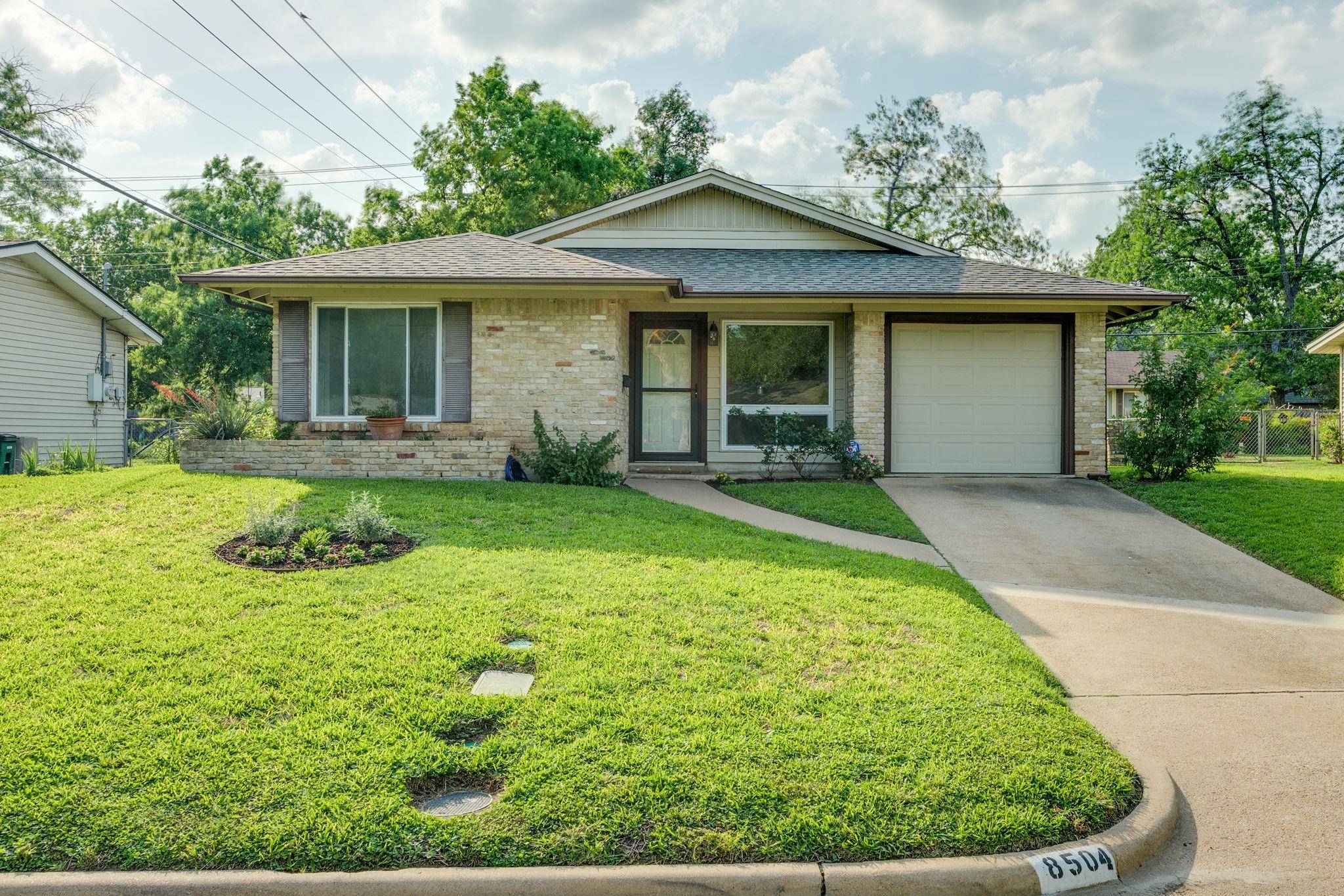 8504 Burrell DR, Austin, TX 78757