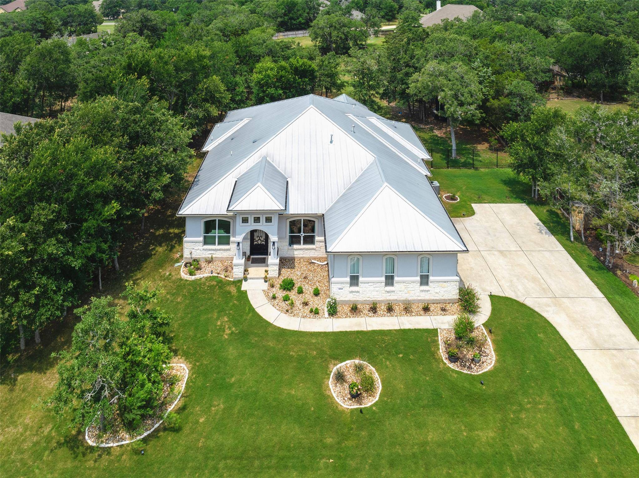 124 Abamillo DR, Bastrop, TX 78602