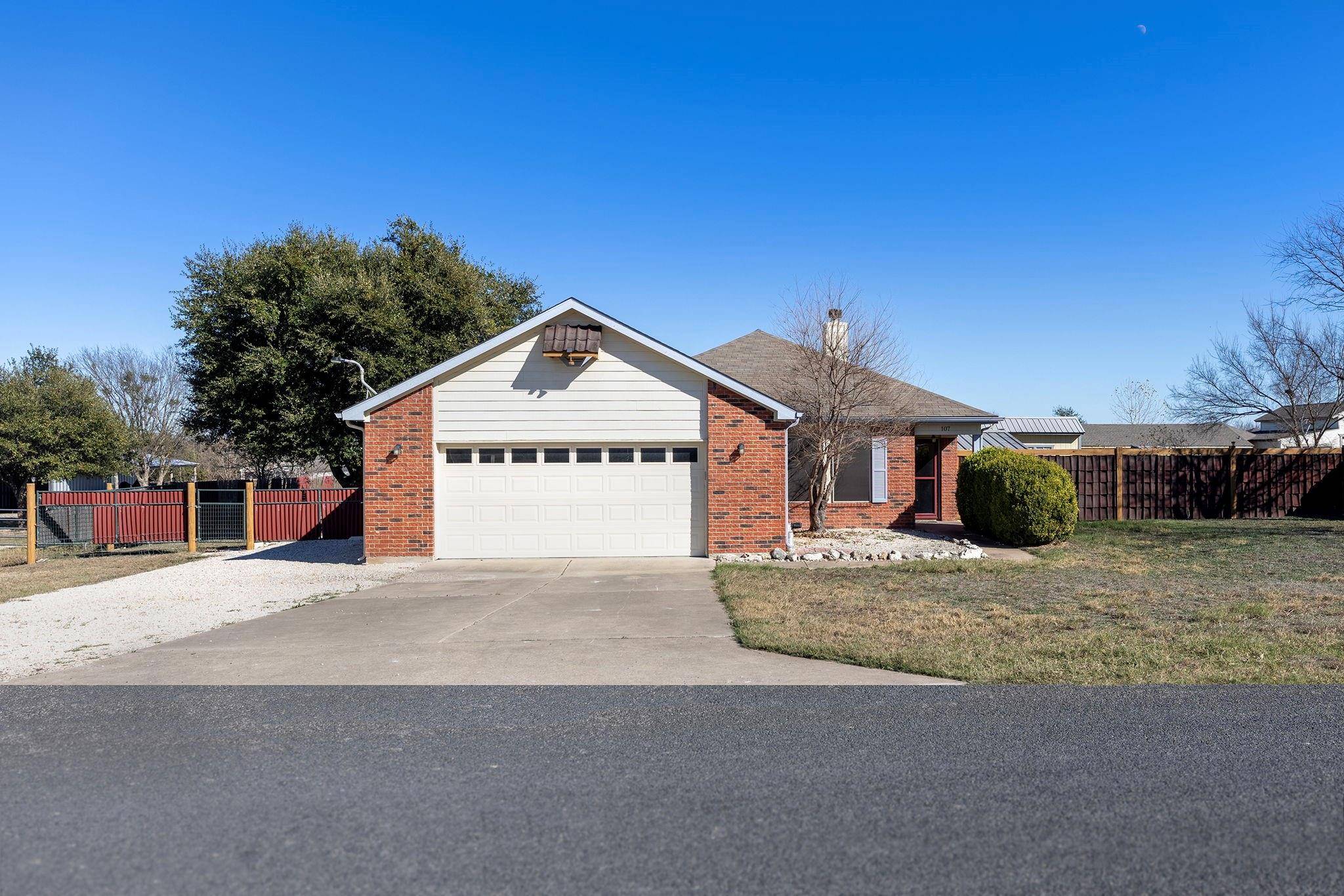 107 Bell Meadows DR, Hutto, TX 78634