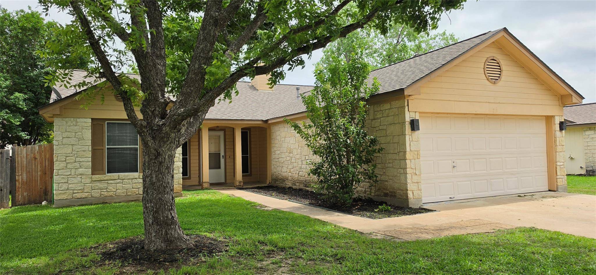 214 Juniper DR, Georgetown, TX 78626