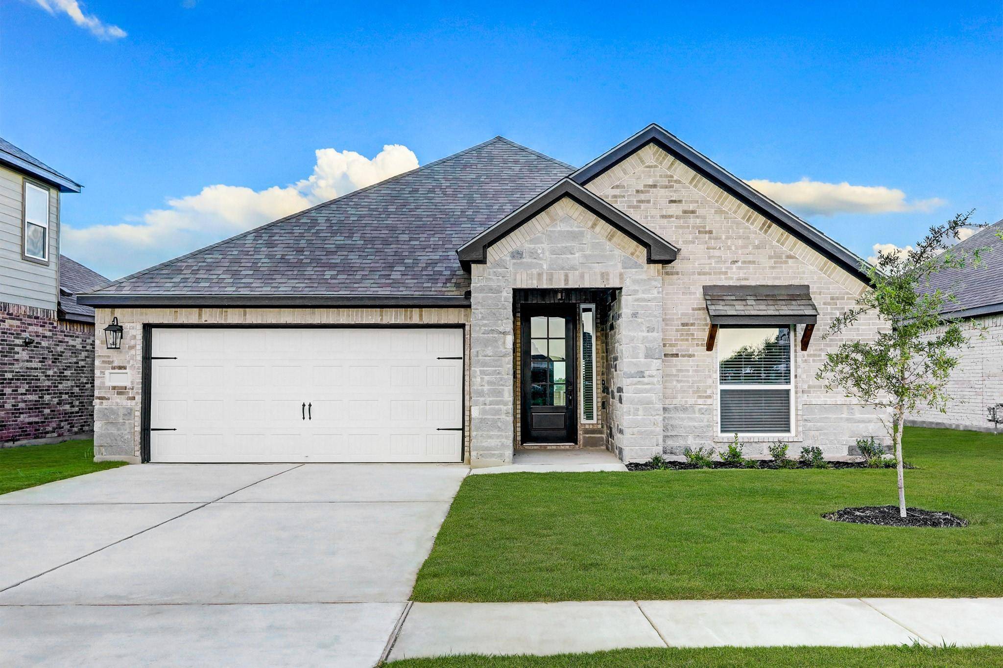 204 Lt John Decker DR, San Marcos, TX 78666
