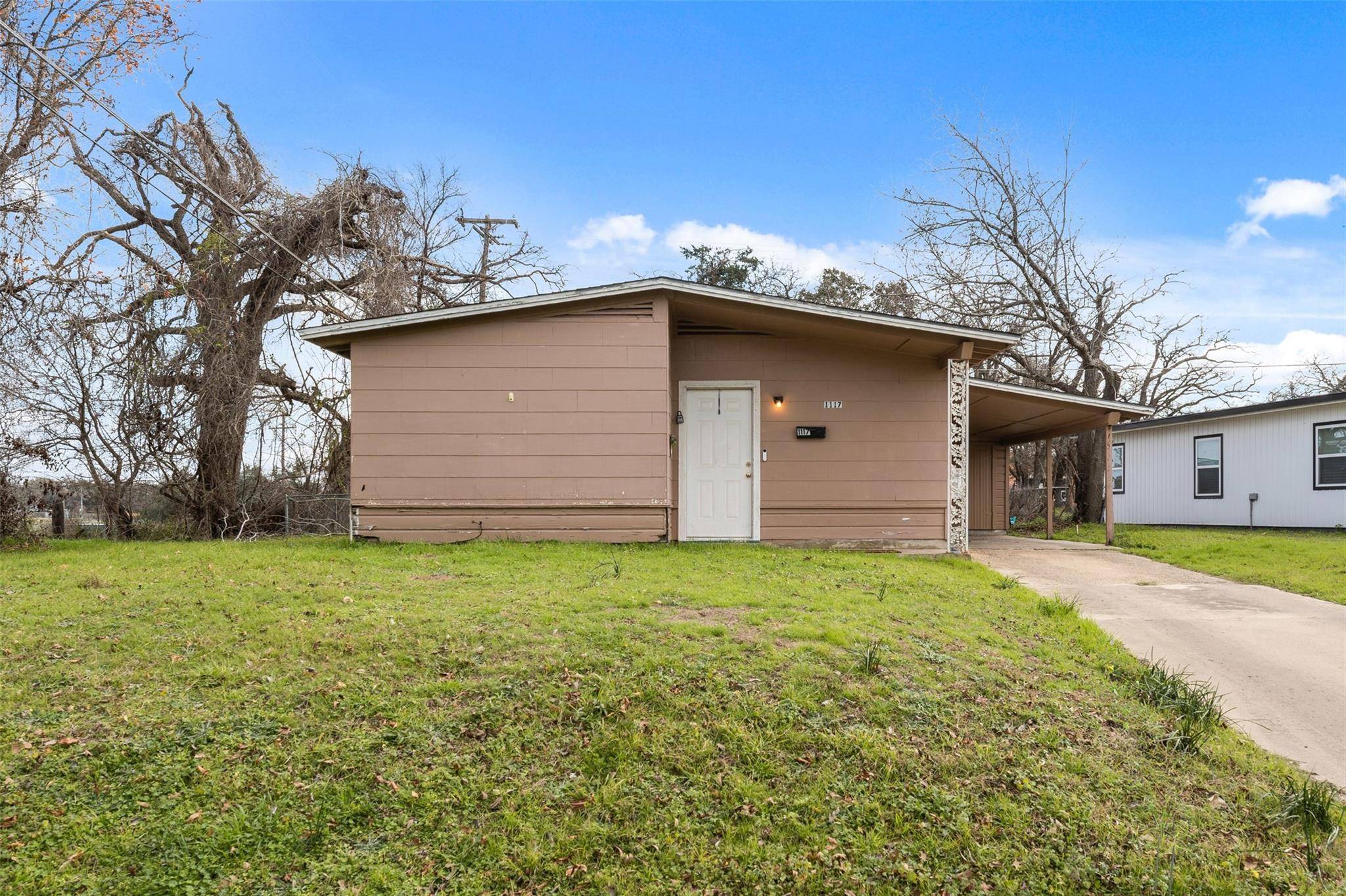 Address not disclosed, Rockdale, TX 76567