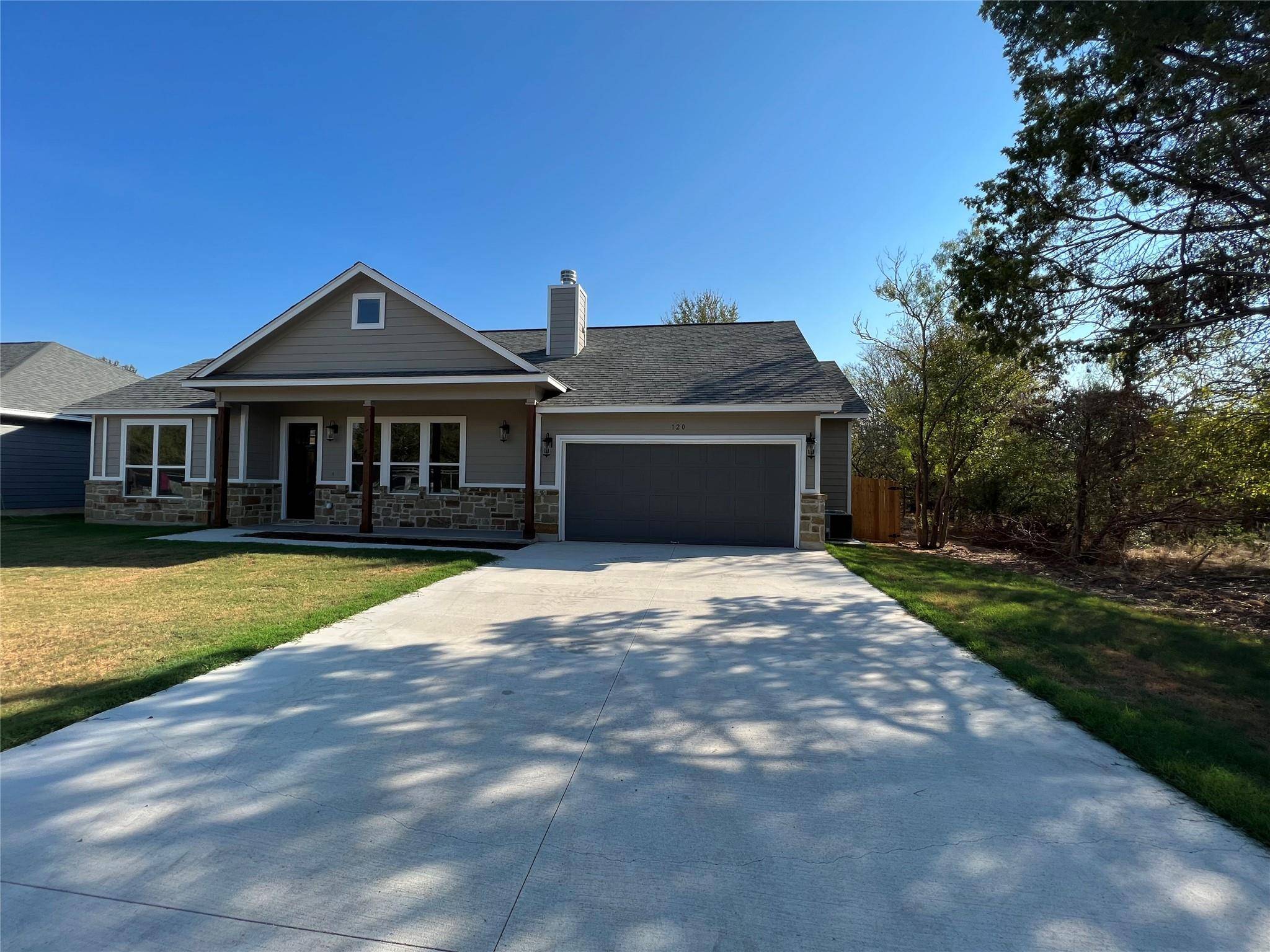 120 E Keomuku LN, Bastrop, TX 78602